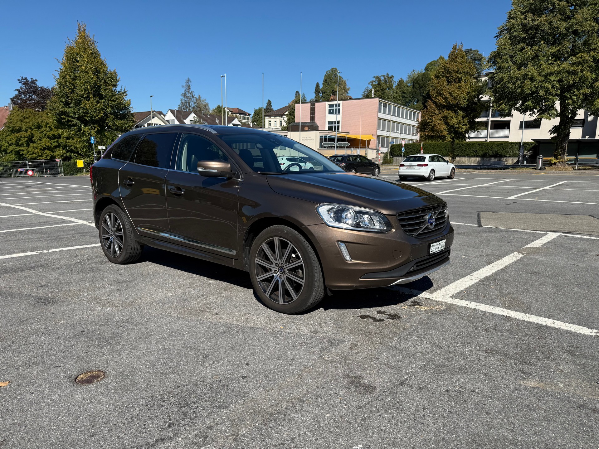 VOLVO XC60 D4 Summum Geartronic-image-6