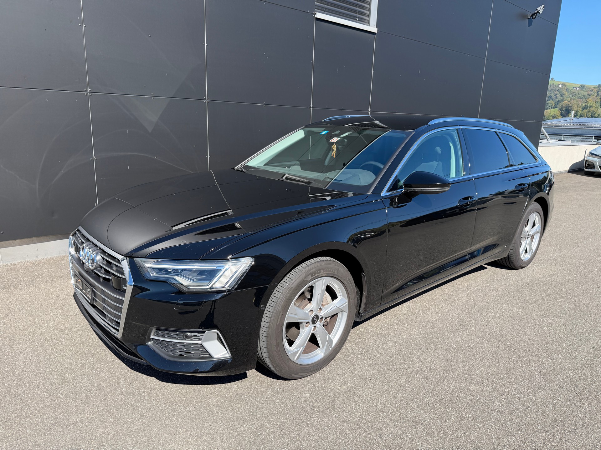 AUDI A6 Avant 40 TDI Attraction quattro S-tronic-image-2