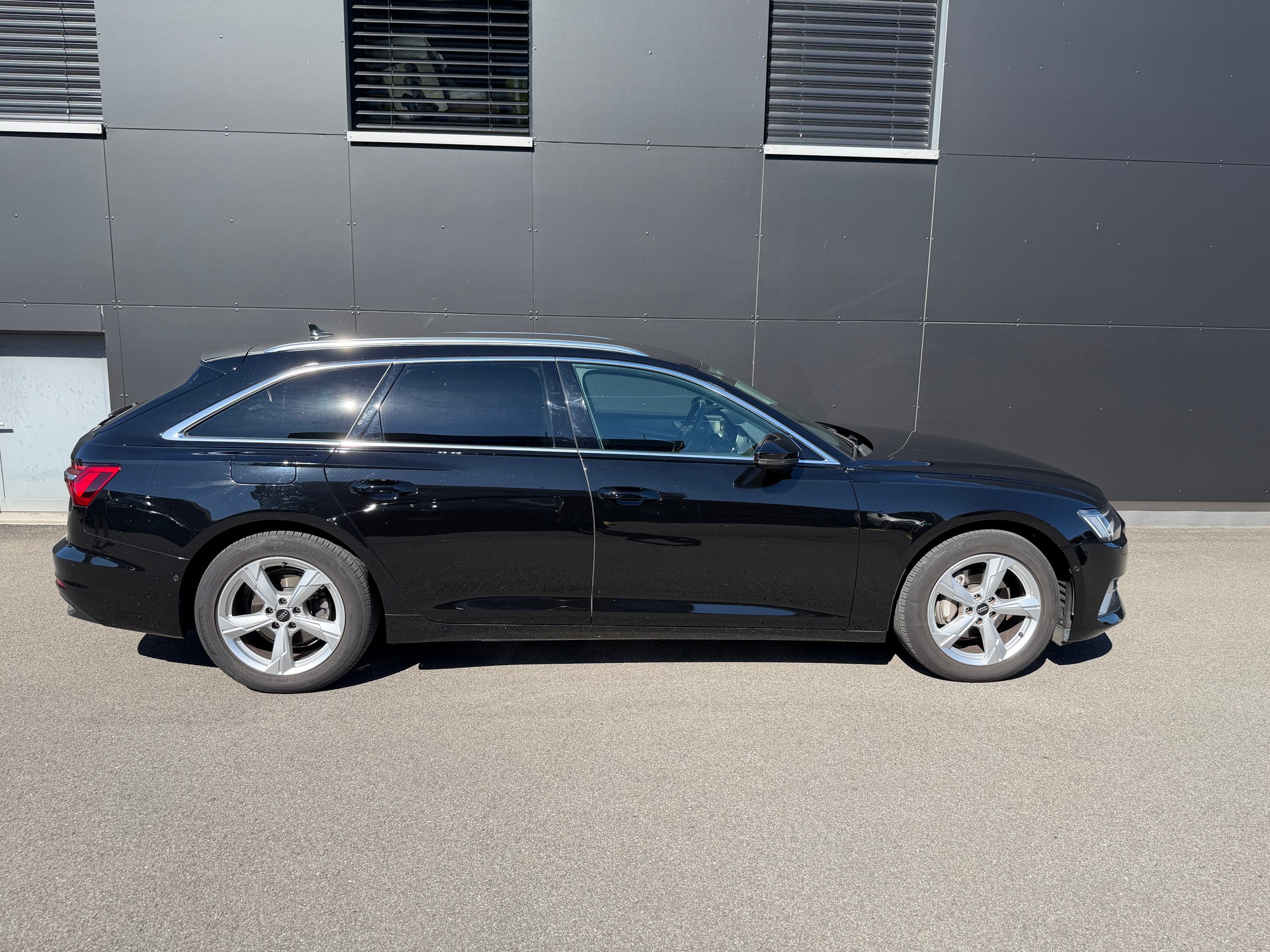 AUDI A6 Avant 40 TDI Attraction quattro S-tronic-image-7