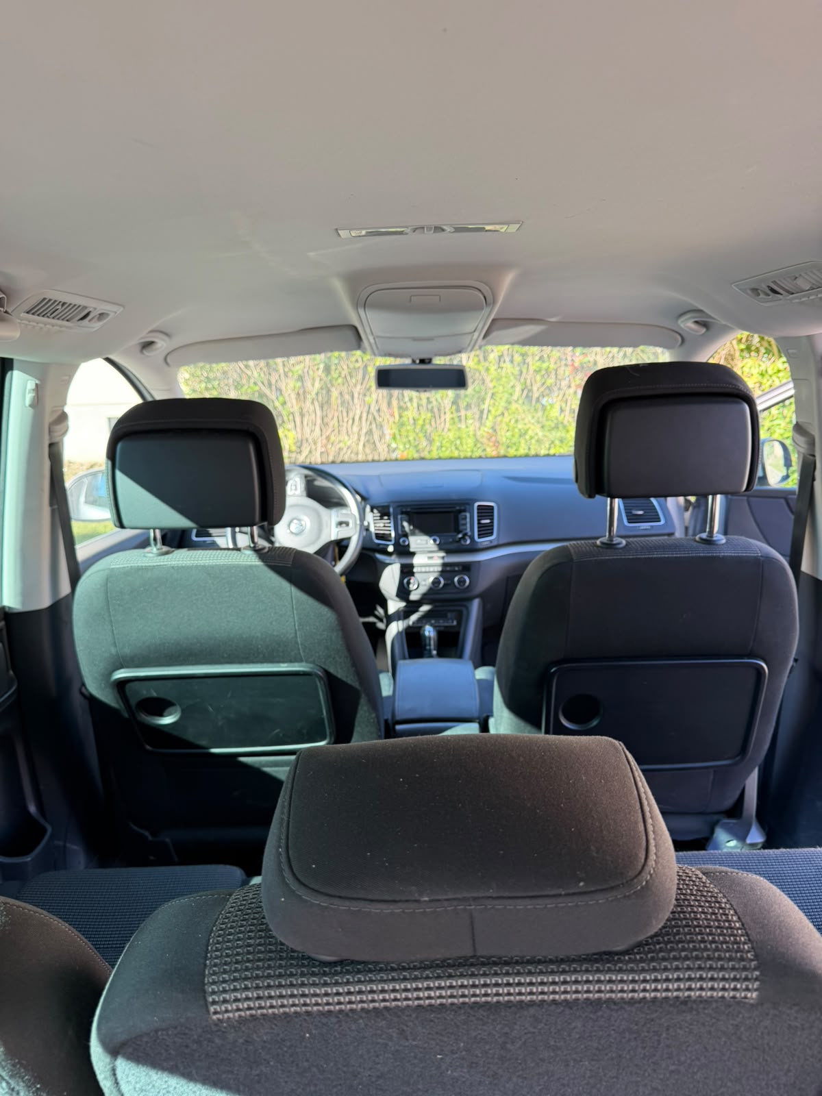 VW SHARAN-image-4