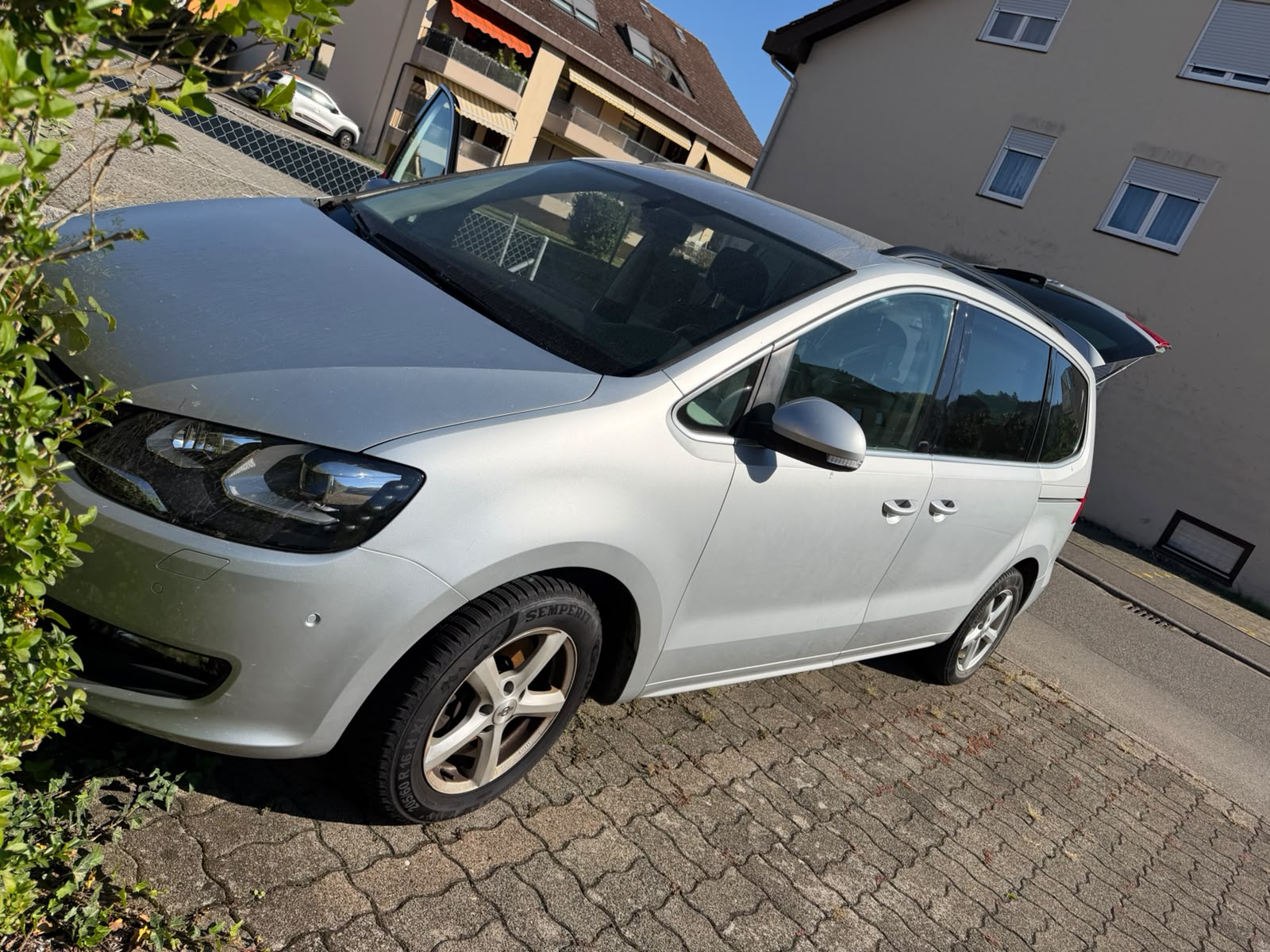VW SHARAN-image-2