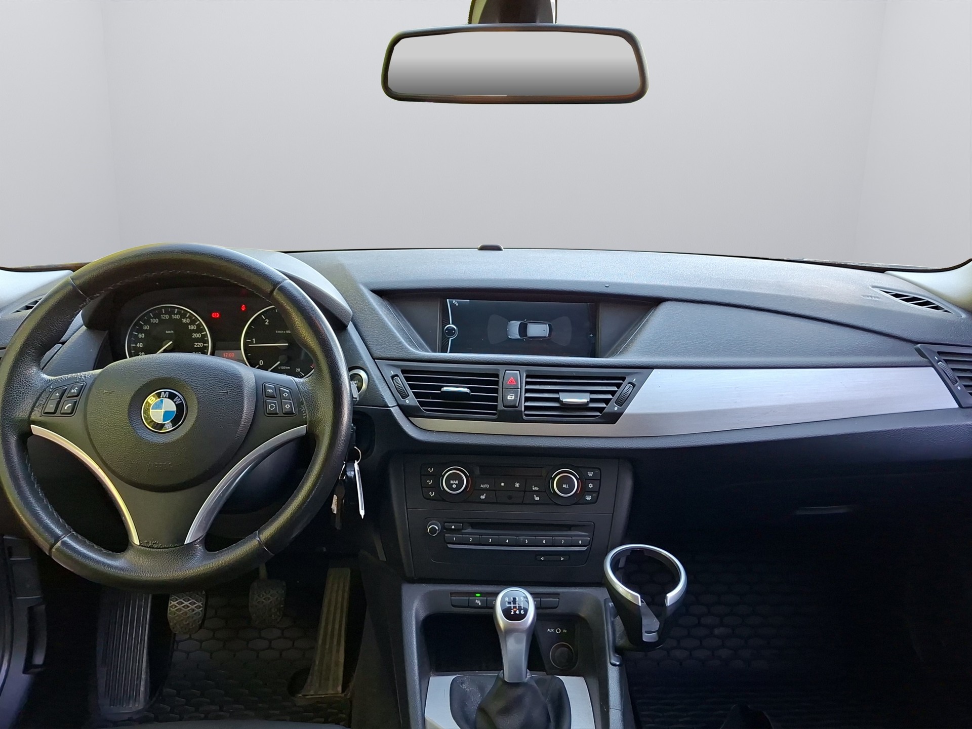 BMW X1 xDrive 20d-image-12
