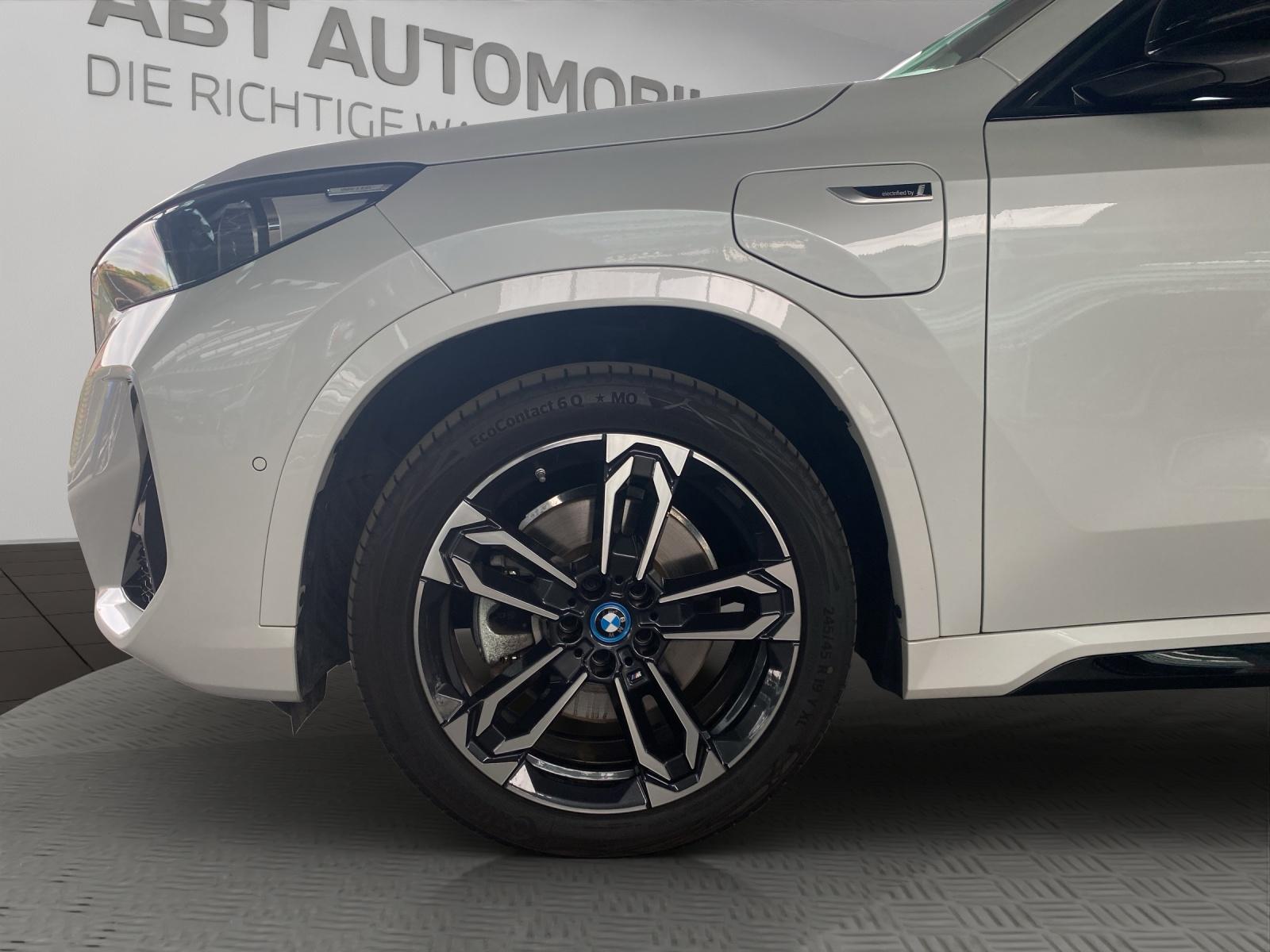 BMW X1 25e xDrive paddles-image-24