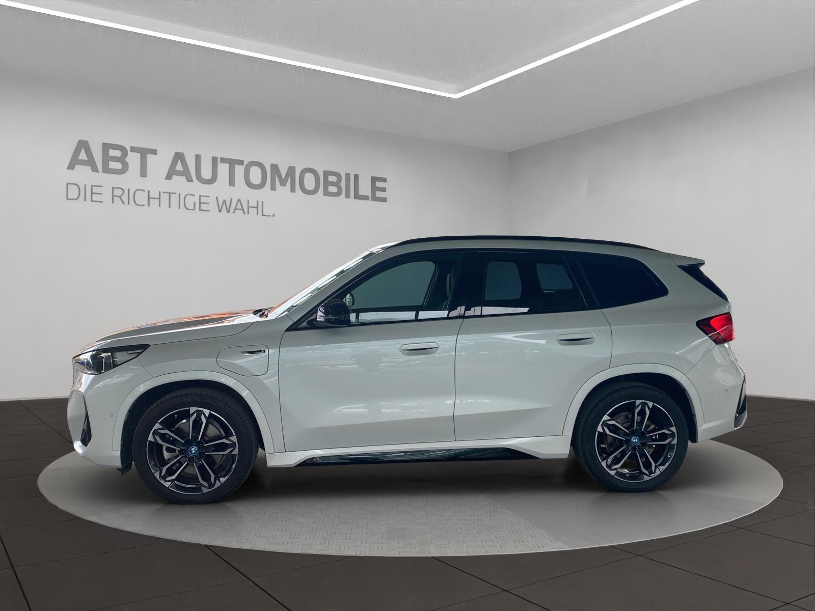 BMW X1 25e xDrive paddles-showroom-element-3
