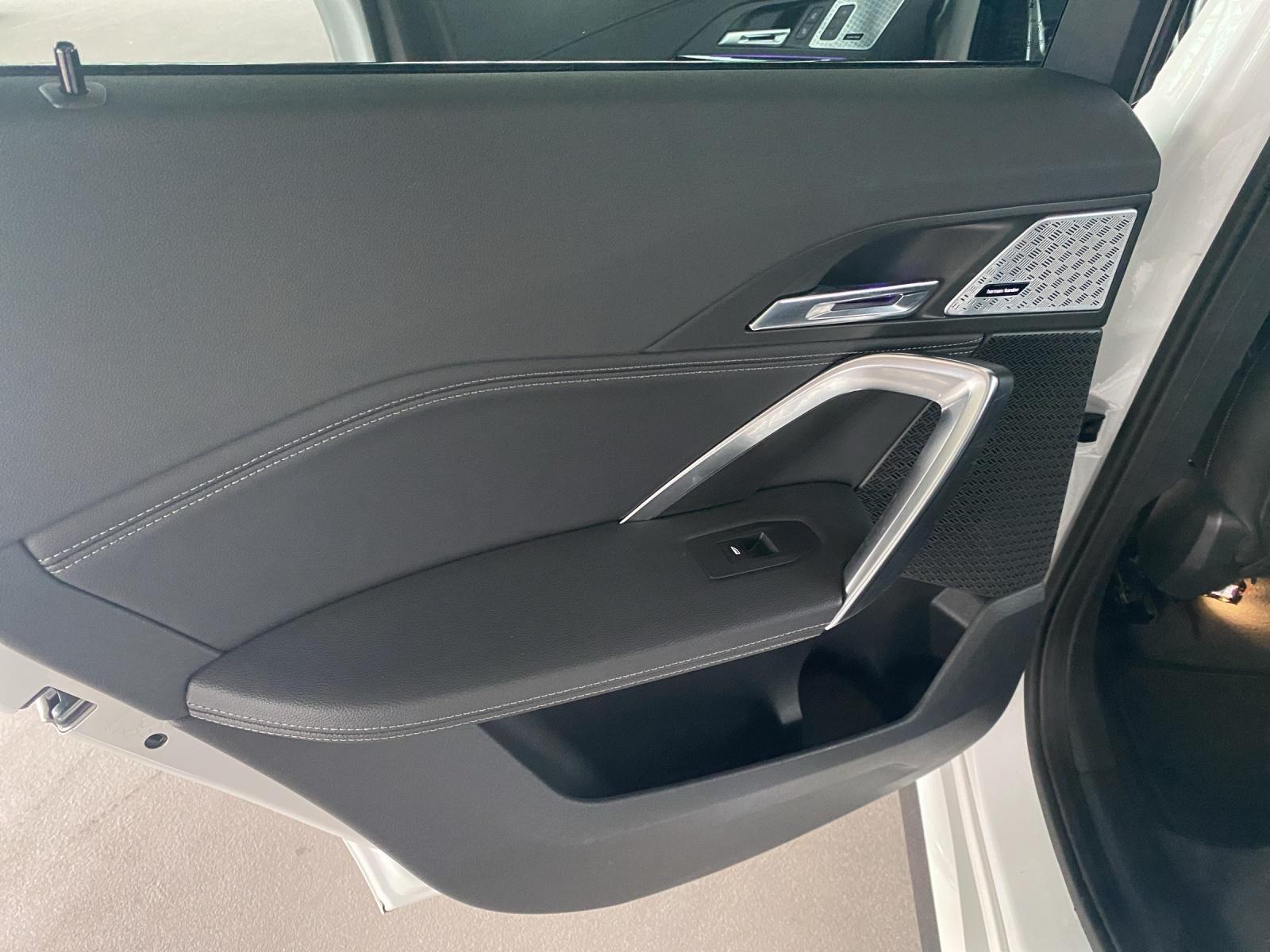 BMW X1 25e xDrive paddles-image-23