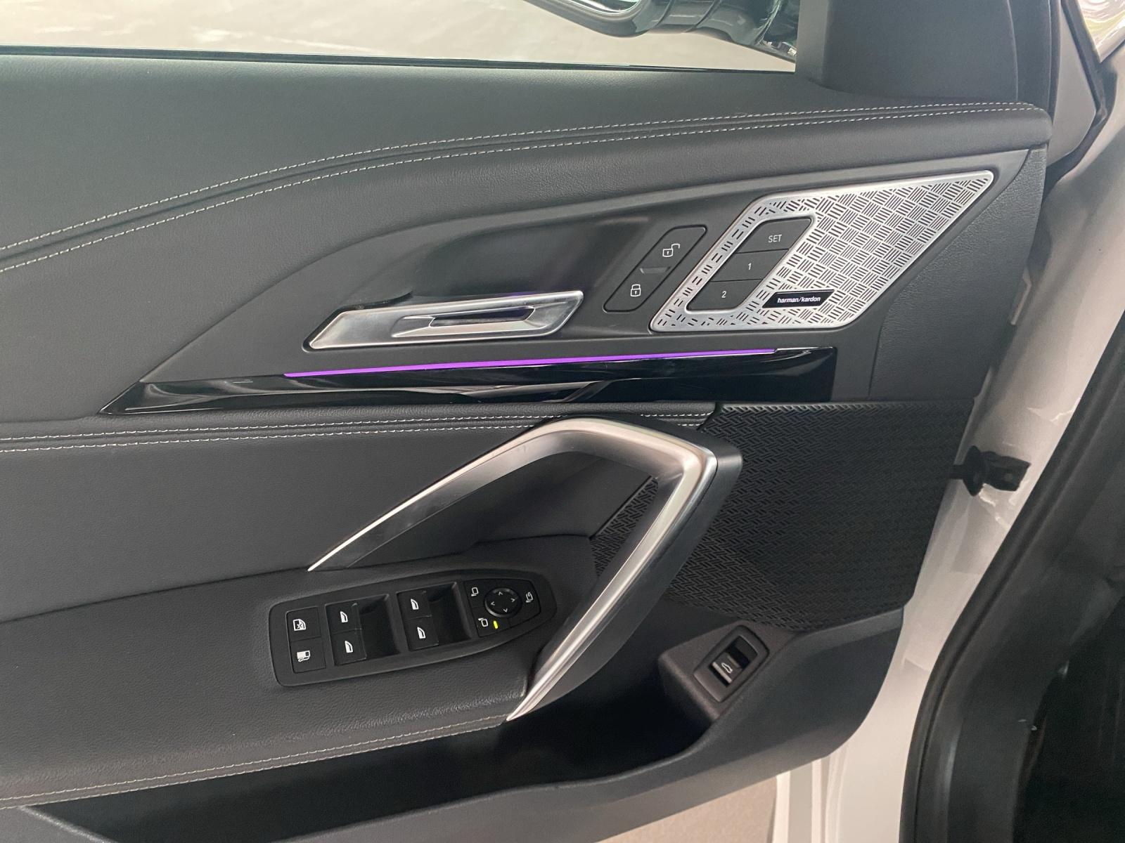 BMW X1 25e xDrive paddles-image-17