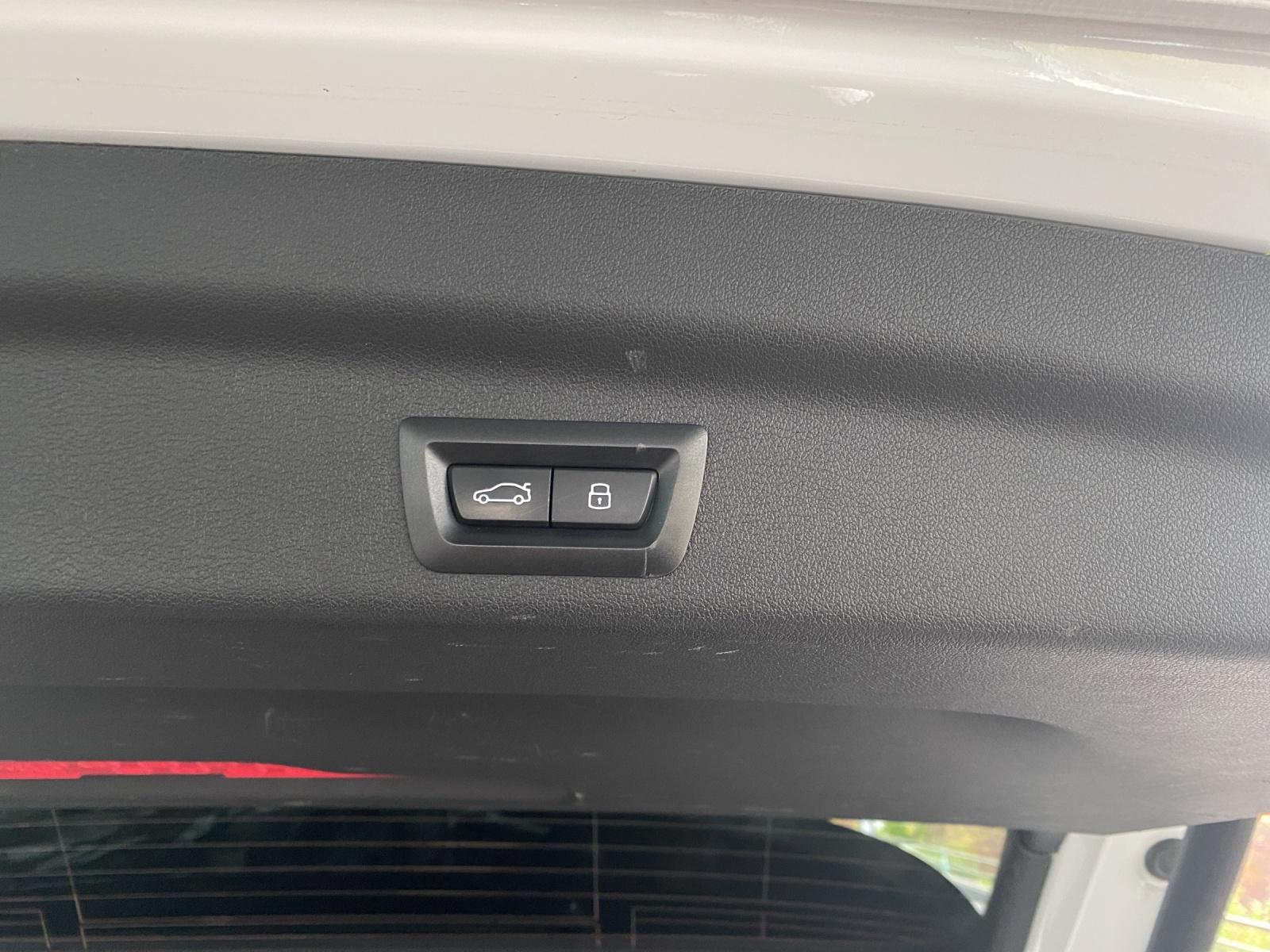BMW X1 25e xDrive paddles-image-21