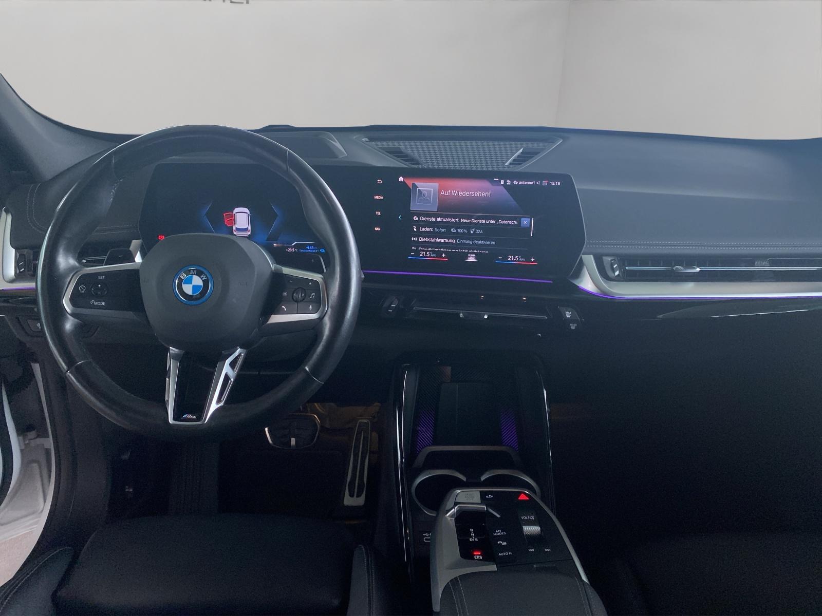 BMW X1 25e xDrive paddles-image-6