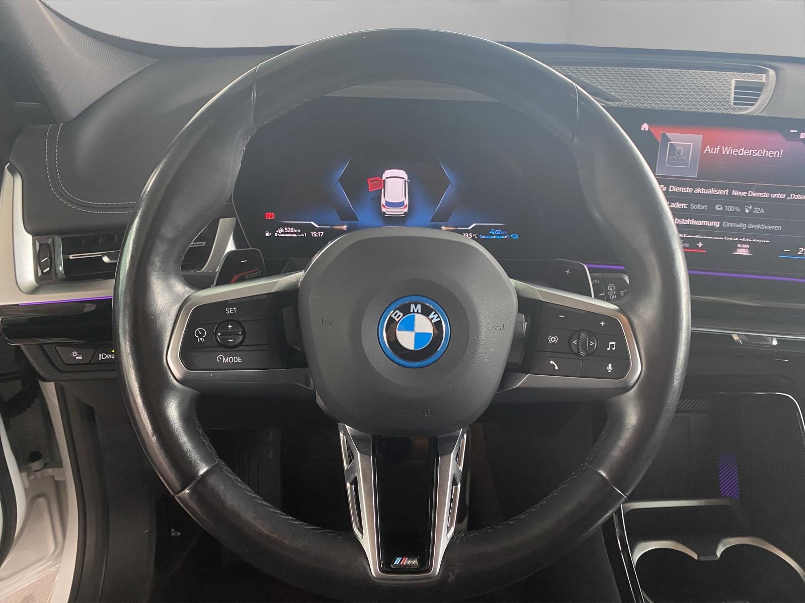 BMW X1 25e xDrive paddles-image-7