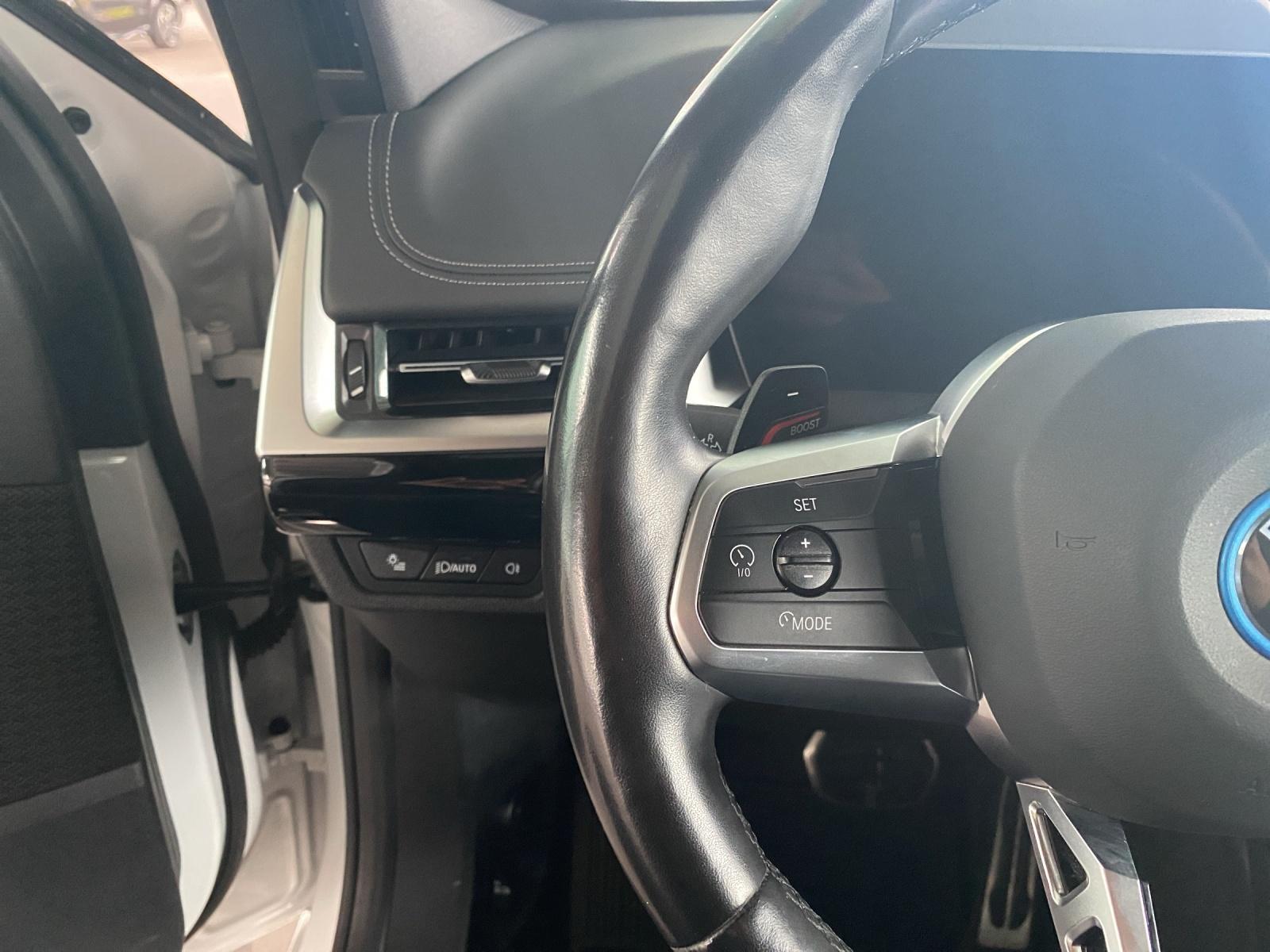 BMW X1 25e xDrive paddles-image-8