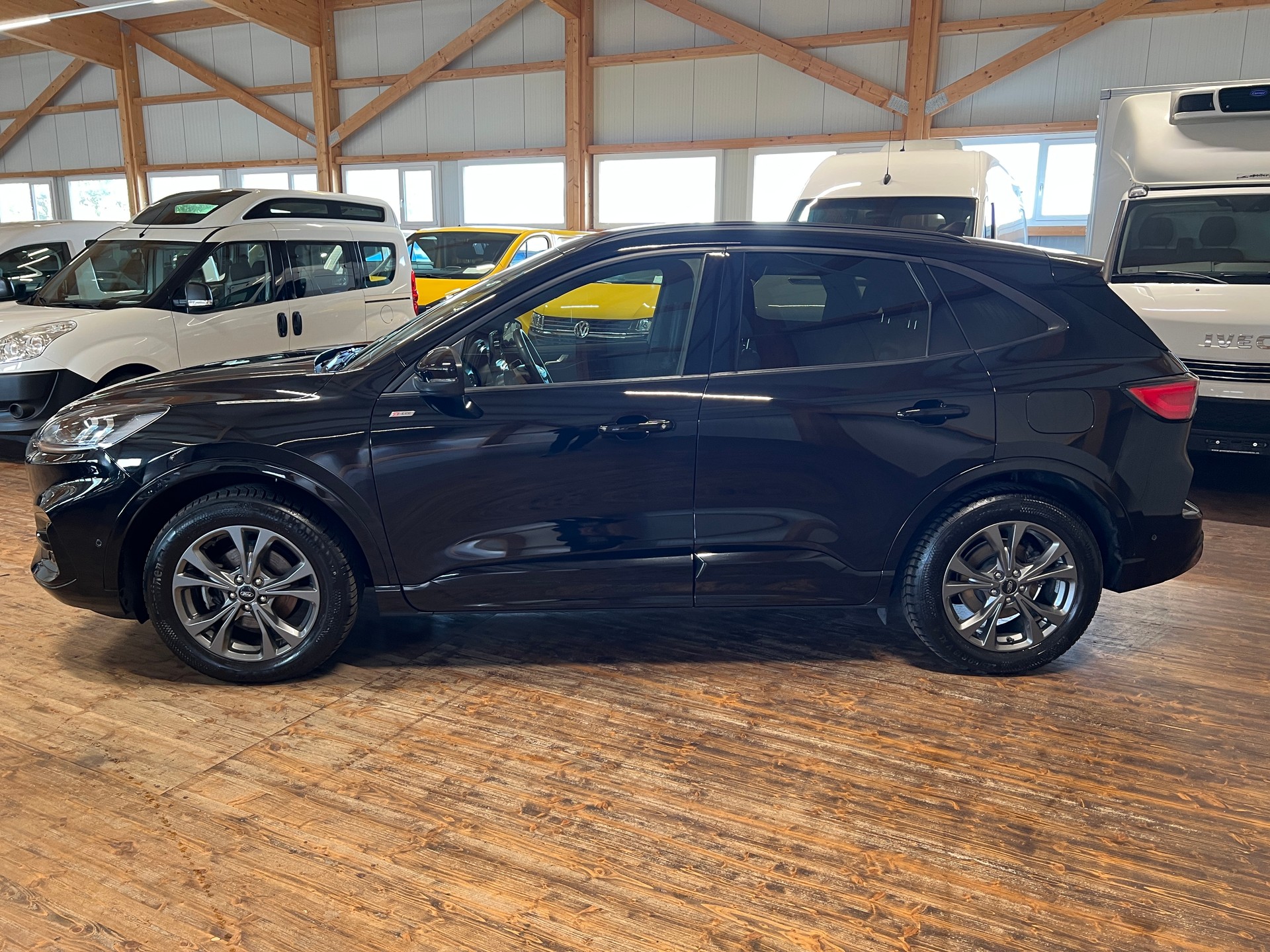 FORD Kuga 2.5 FHEV ST-Line X 4WD-image-6
