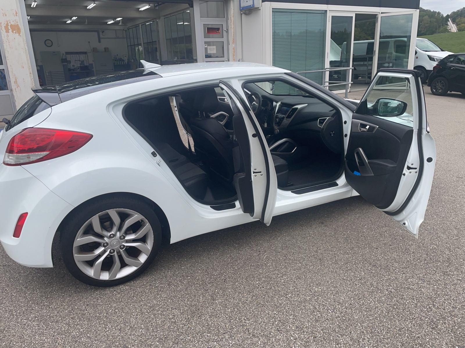 HYUNDAI Veloster 1.6 GDi-image-15