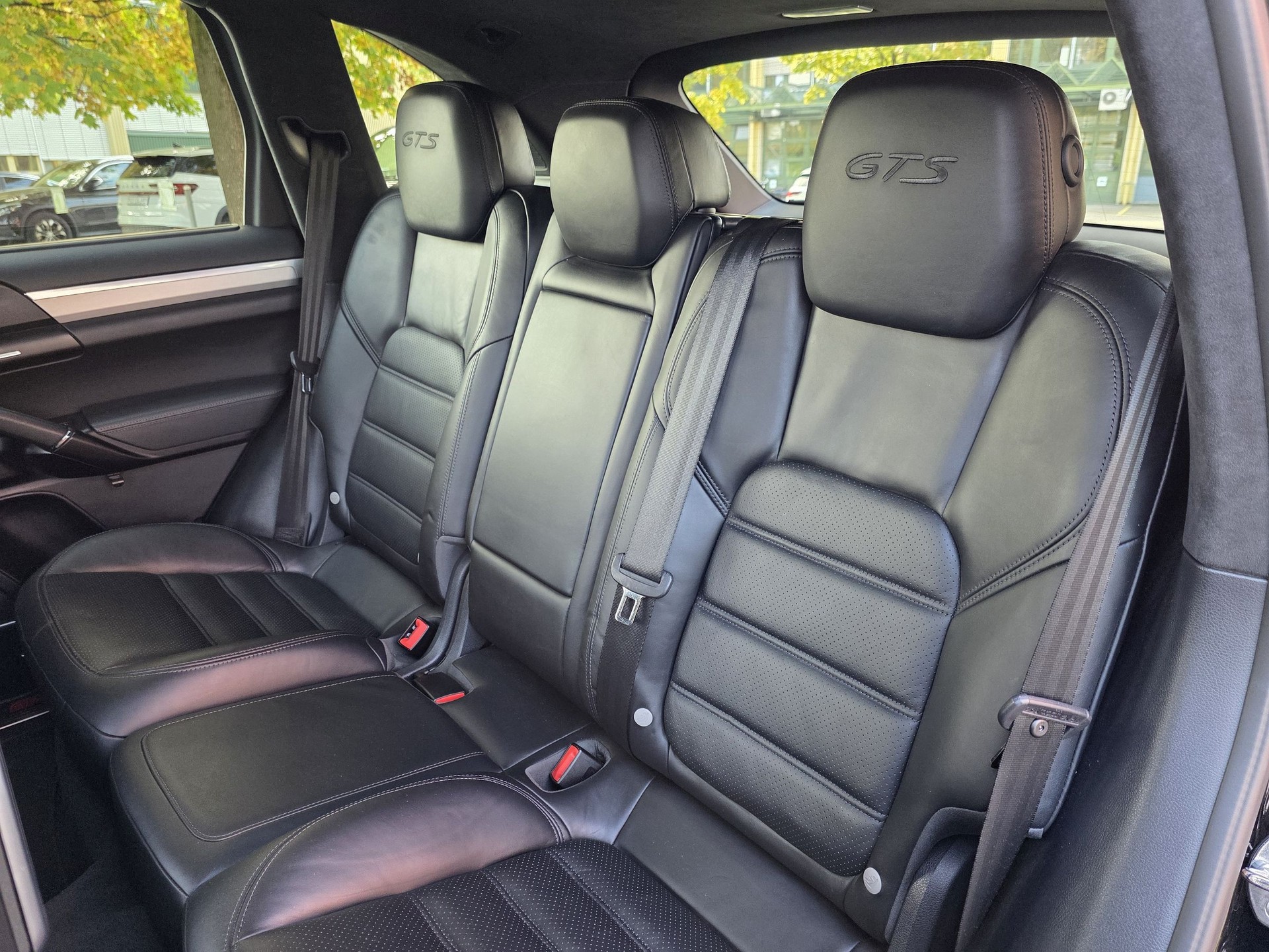 PORSCHE Cayenne GTS-image-13