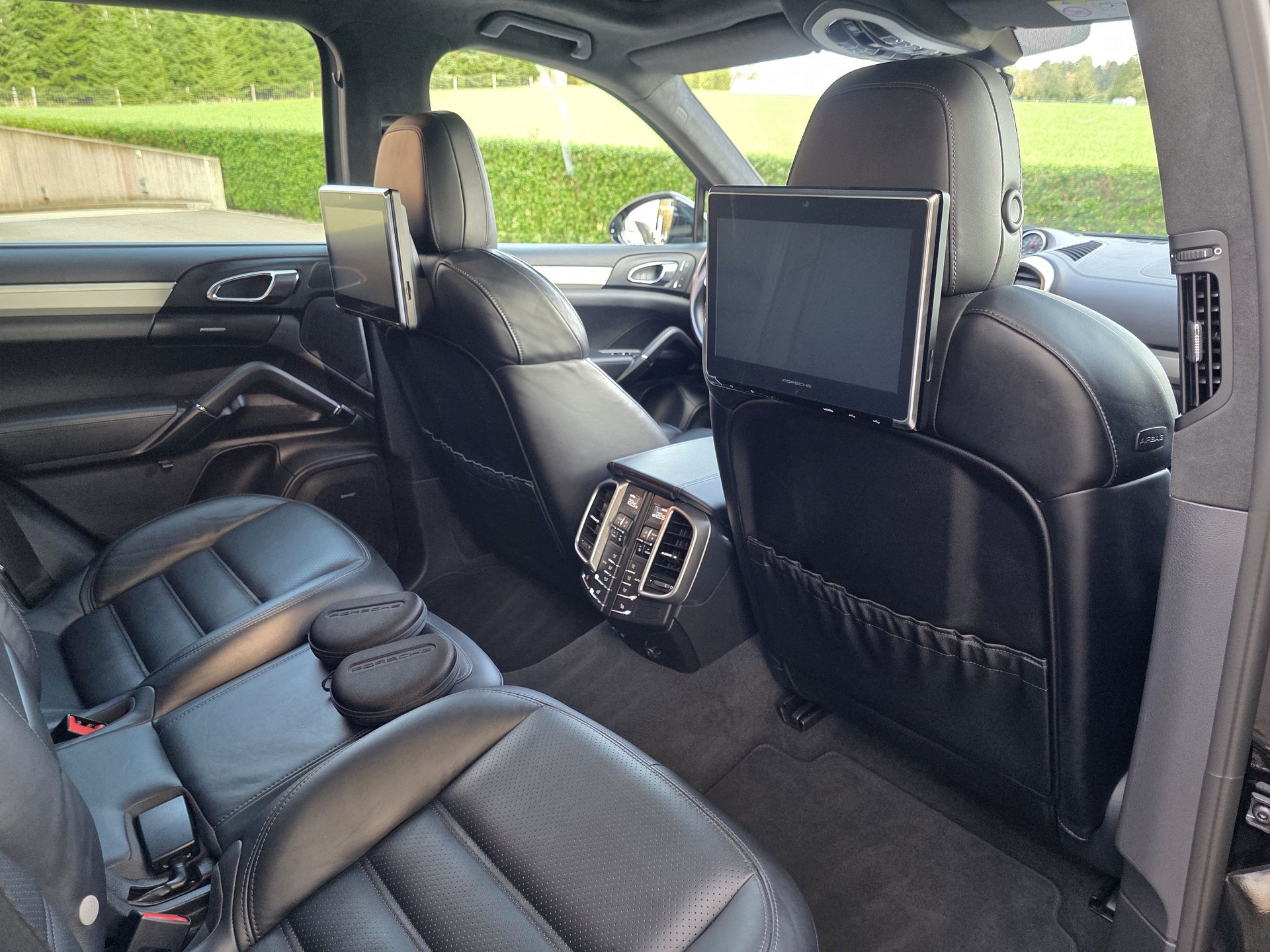 PORSCHE Cayenne GTS-image-14