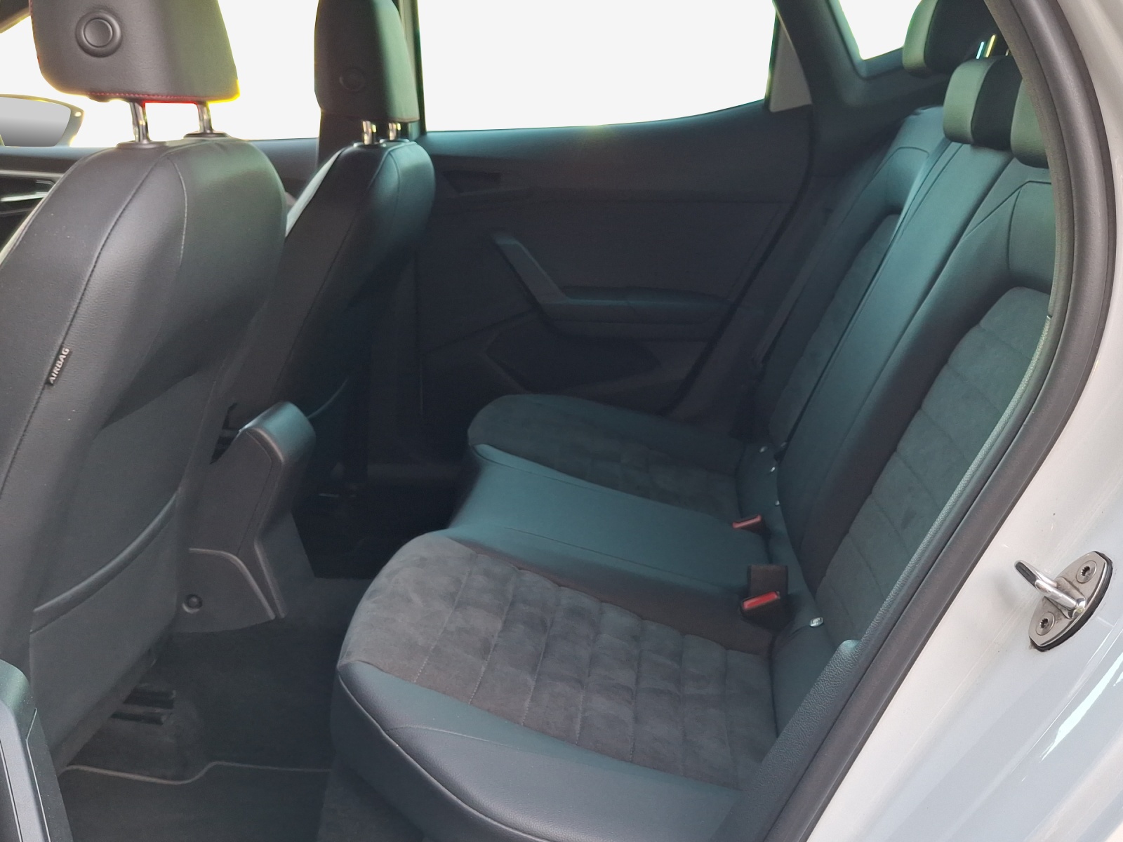 SEAT Ibiza 1.0 EcoTSI Hola FR DSG-image-11