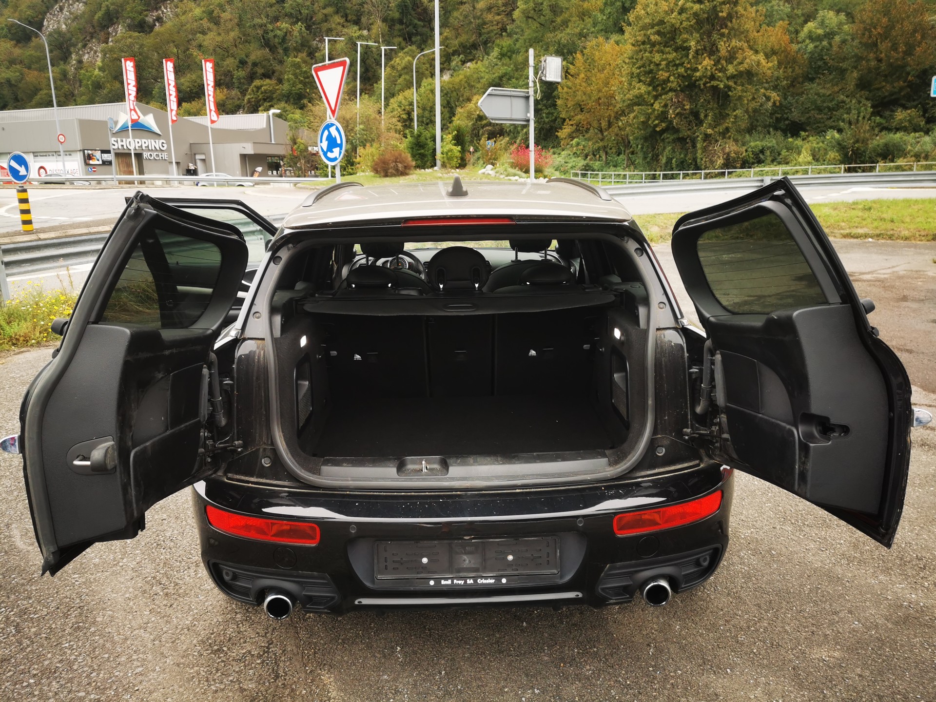 MINI Clubman Cooper S ALL4 John Cooper Works-image-7