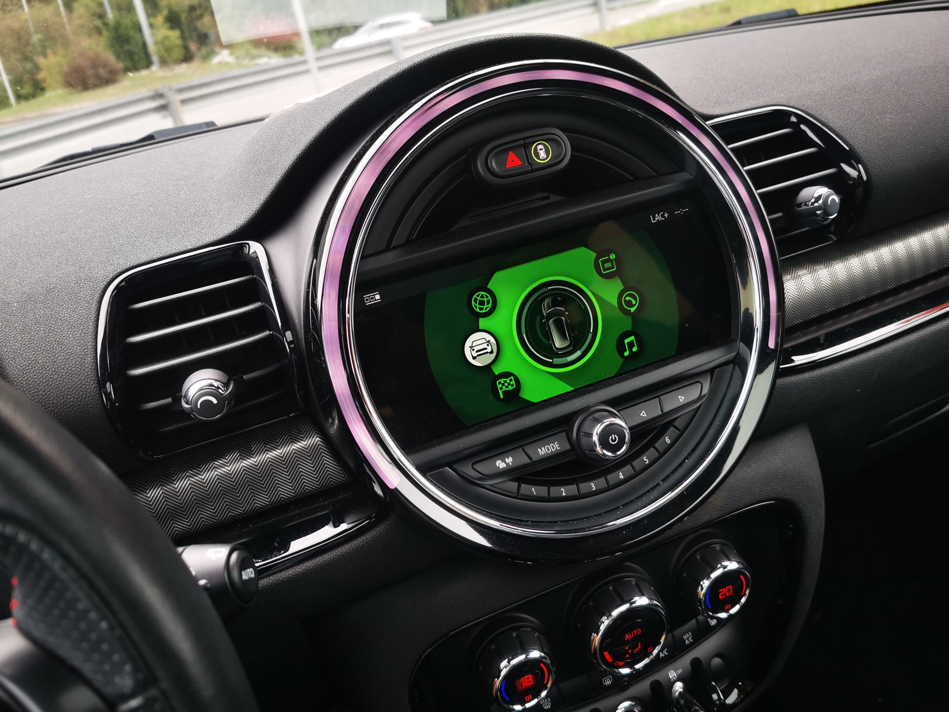 MINI Clubman Cooper S ALL4 John Cooper Works-image-13