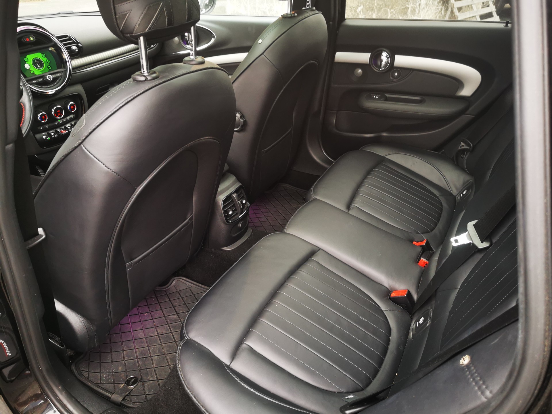 MINI Clubman Cooper S ALL4 John Cooper Works-image-9