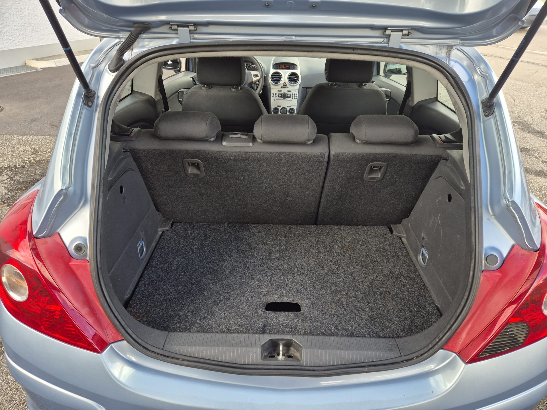 OPEL Corsa 1.2 TP-image-12