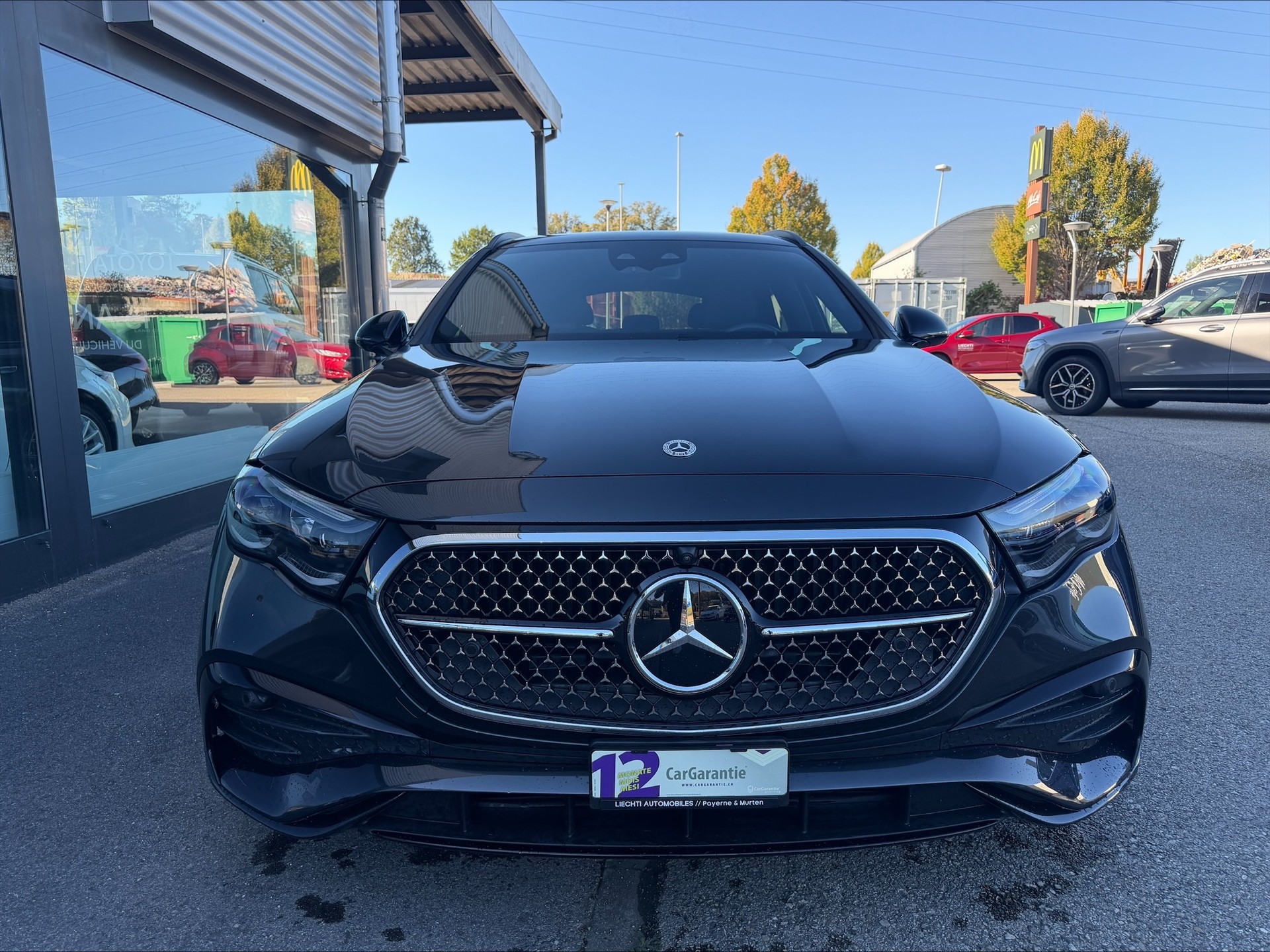 MERCEDES-BENZ E 300 de T 4Matic EQ Hybrid 9G-Tronic-showroom-element-2