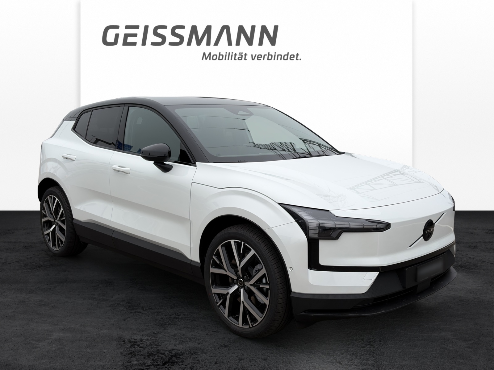 VOLVO EX30 P8 Ultra XCENTRIC Black Edition AWD-showroom-element-1