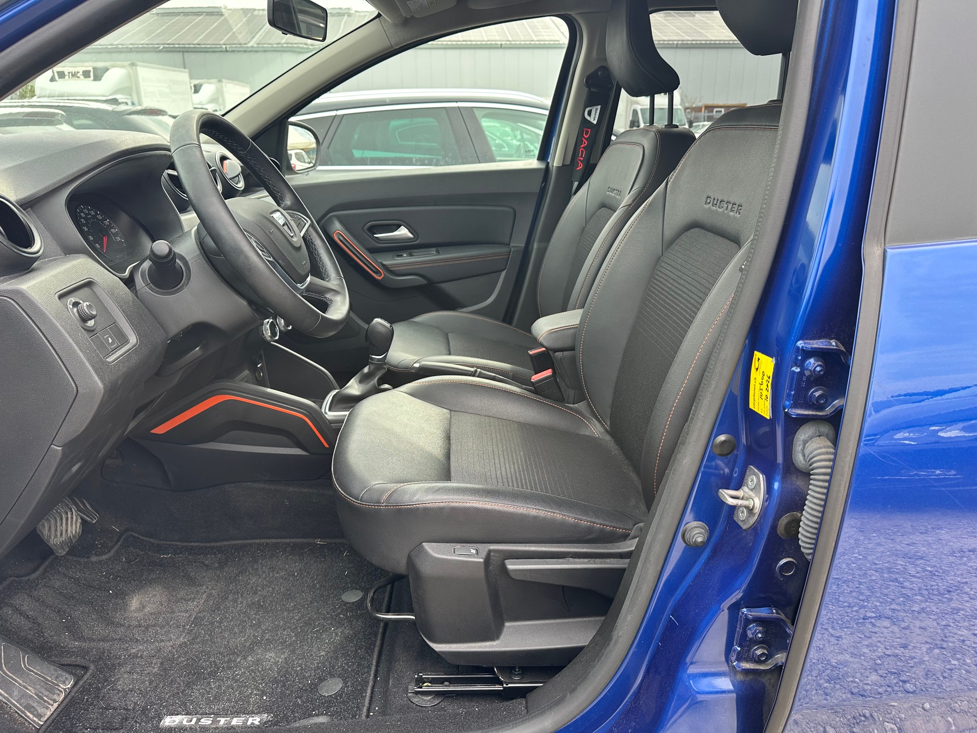 DACIA Duster TCe 150 Extreme EDC 4x2-image-8