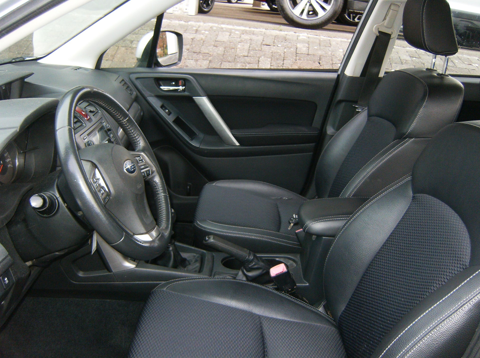 SUBARU Forester 2.0i Swiss-image-7