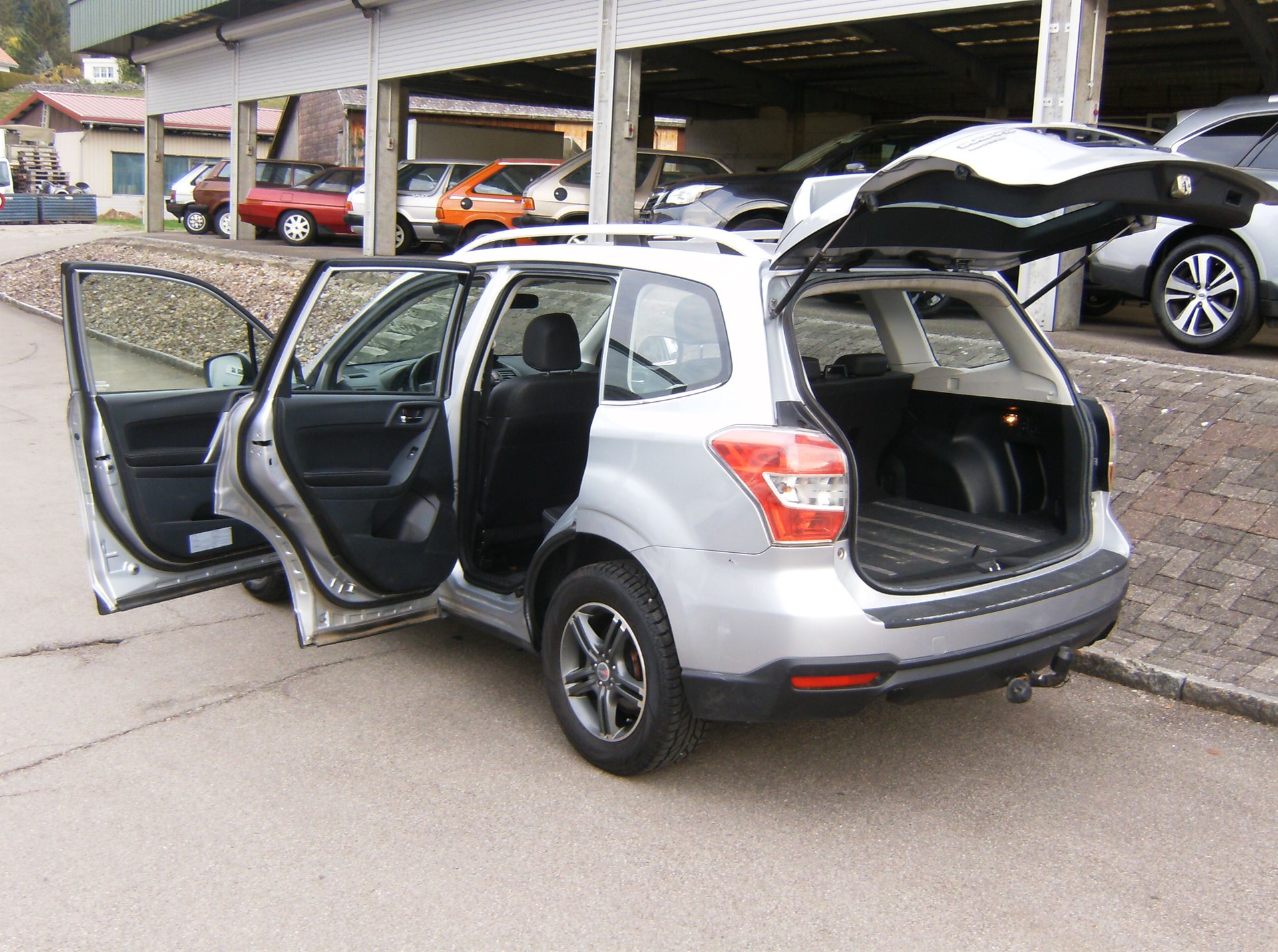 SUBARU Forester 2.0i Swiss-image-4