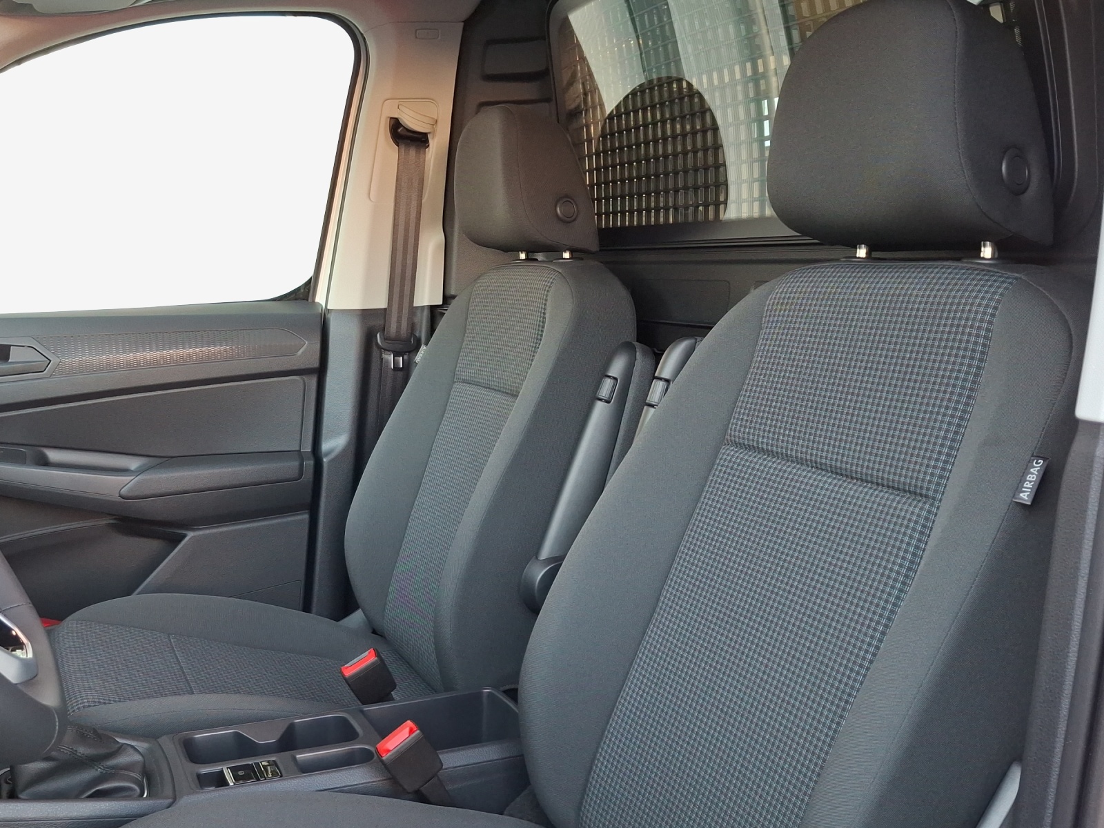 VW Caddy Cargo 1.5TSI Maxi Entry-image-7