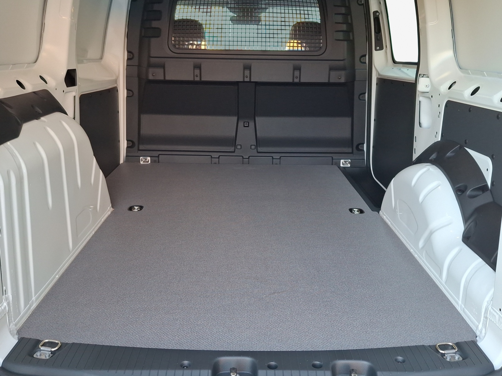 VW Caddy Cargo 1.5TSI Maxi Entry-image-12