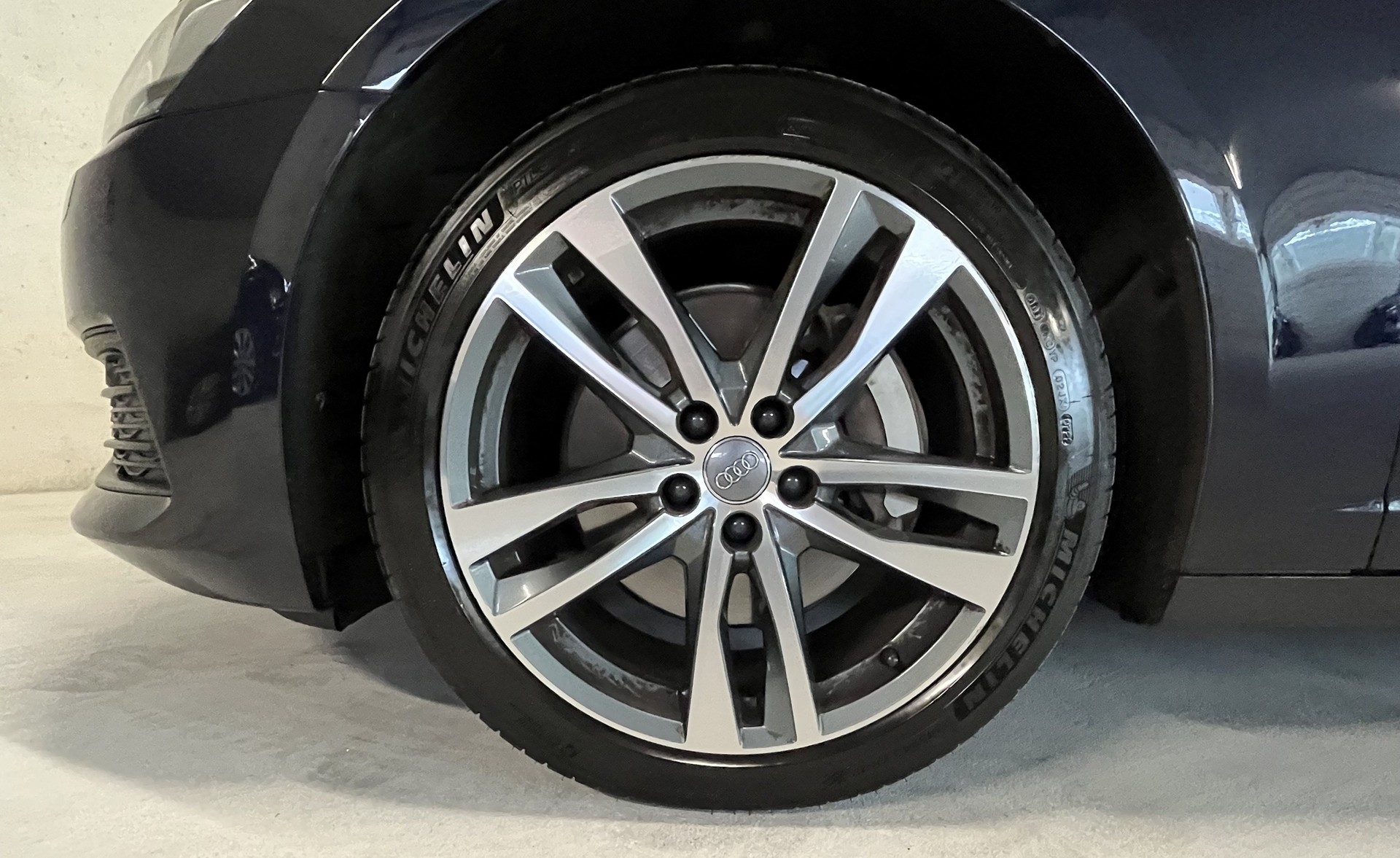 AUDI A6 Avant 45 TFSI Design quattro S-tronic-image-12