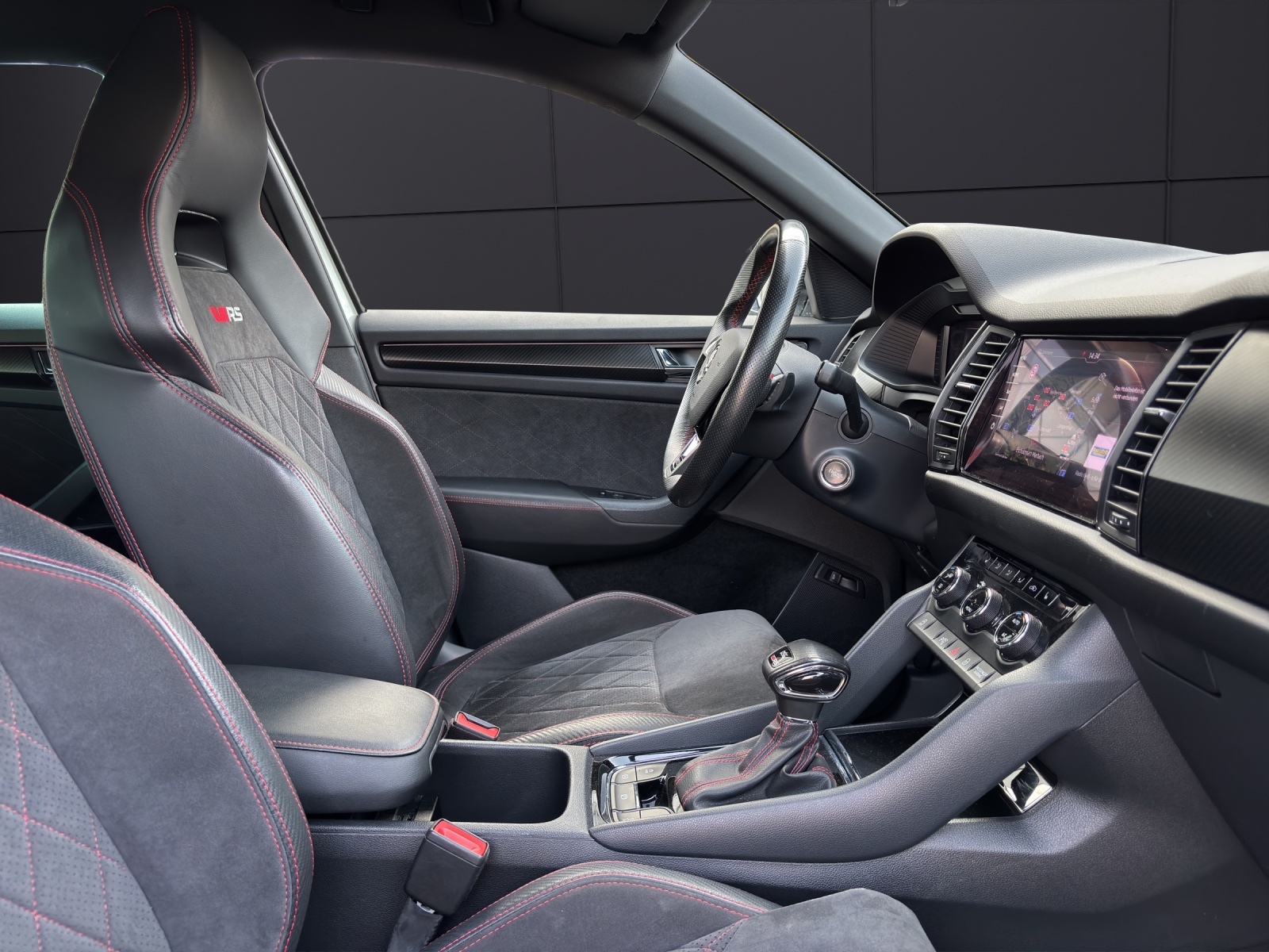 SKODA Kodiaq 2.0 Bi-TDI SCR RS 4x4 DSG-image-9