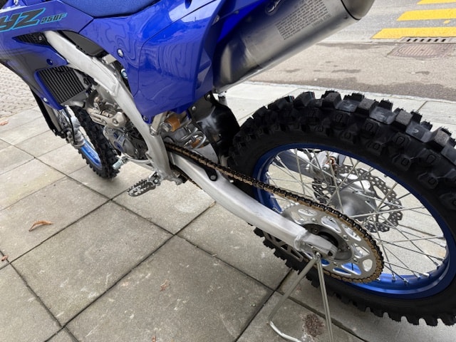 YAMAHA YZF250 2024-image-8