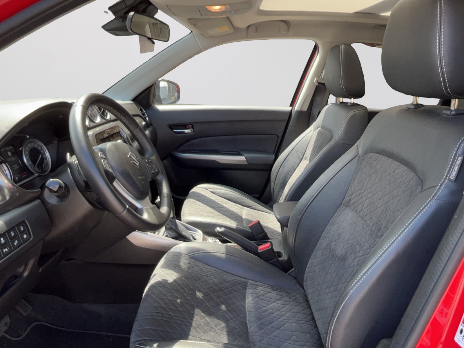 SUZUKI Vitara 1.4 Boosterjet Compact Top Automatic-image-9