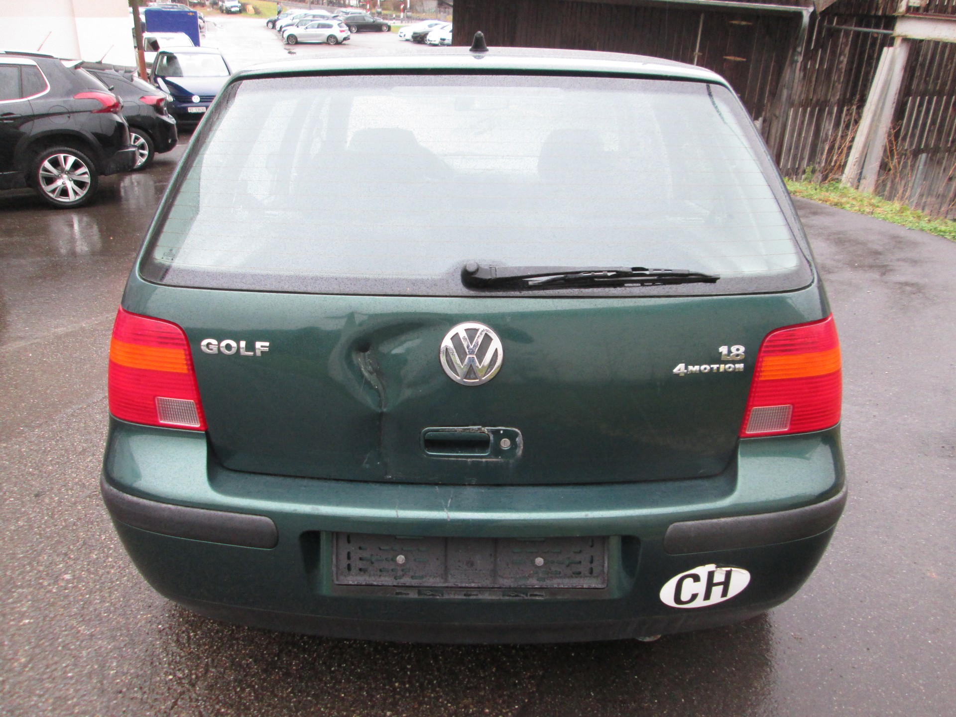 VW Golf 1.8 Trendline 4Motion-image-5