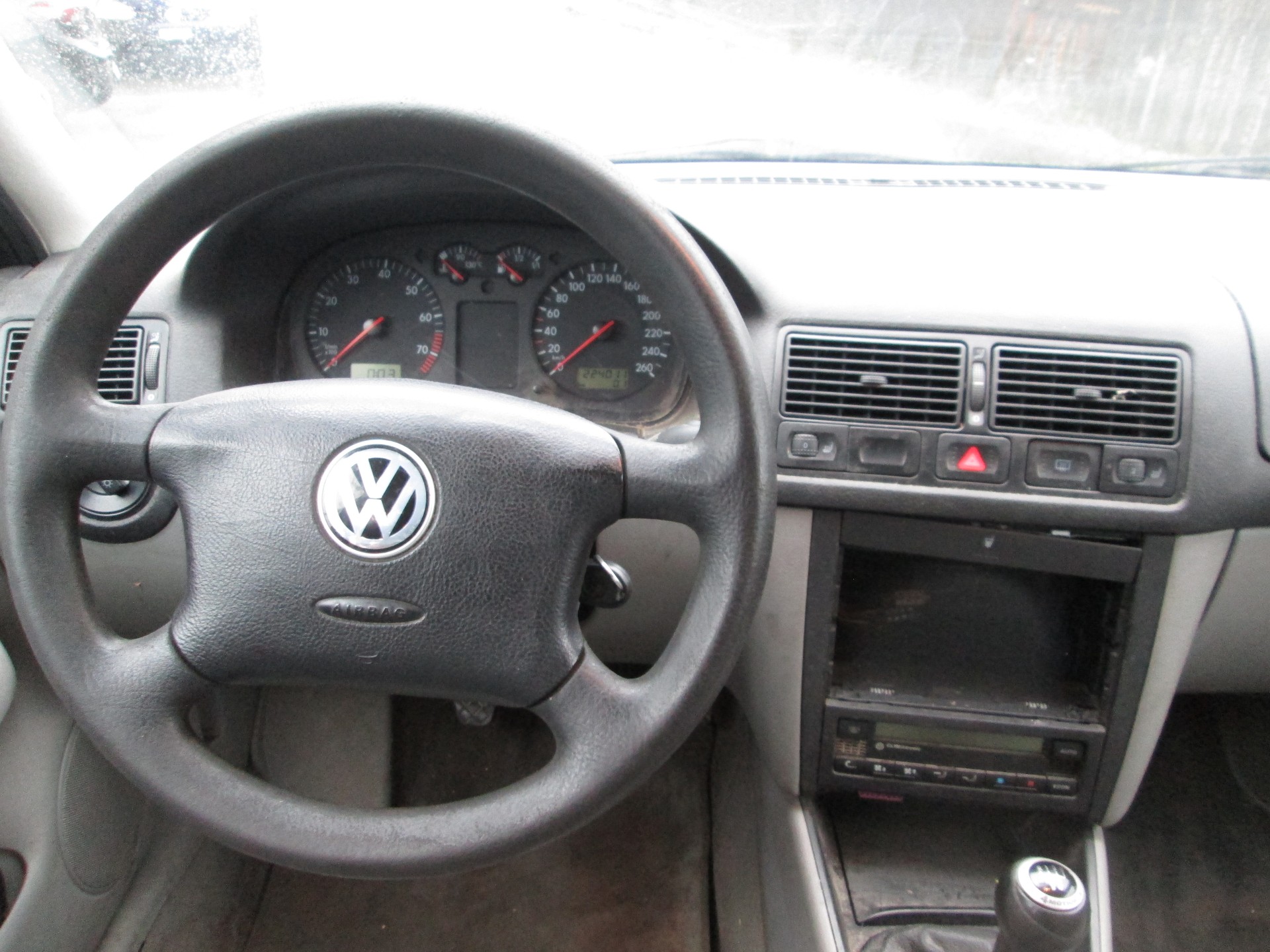 VW Golf 1.8 Trendline 4Motion-image-6