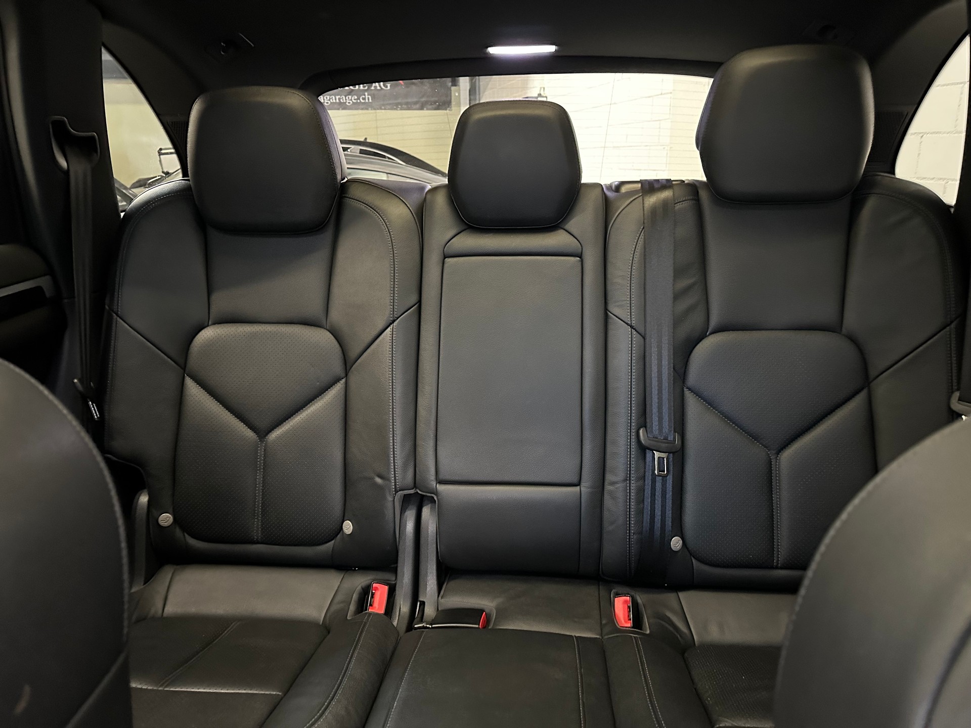 PORSCHE Cayenne Diesel BLACK EDITION-image-11
