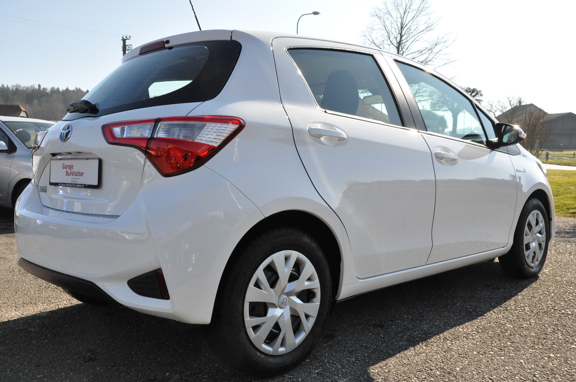 TOYOTA Yaris 1.5 VVT-i Hybrid Comfort e-CVT-image-5