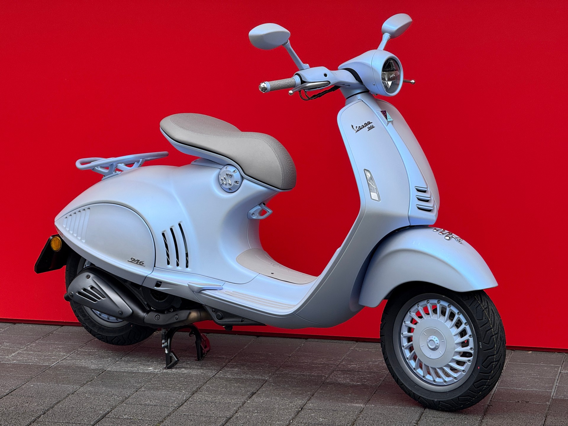 PIAGGIO Vespa 946 Snake-image-14