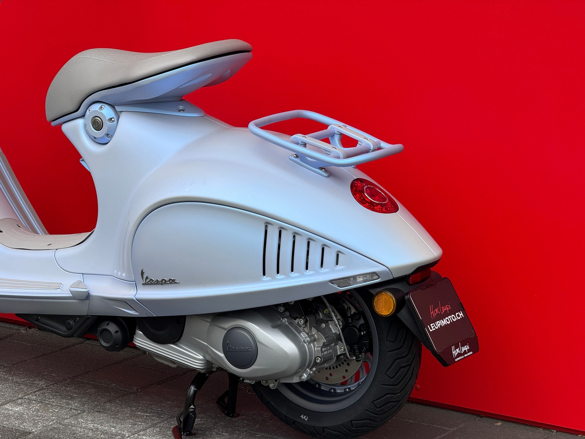 PIAGGIO Vespa 946 Snake-image-7