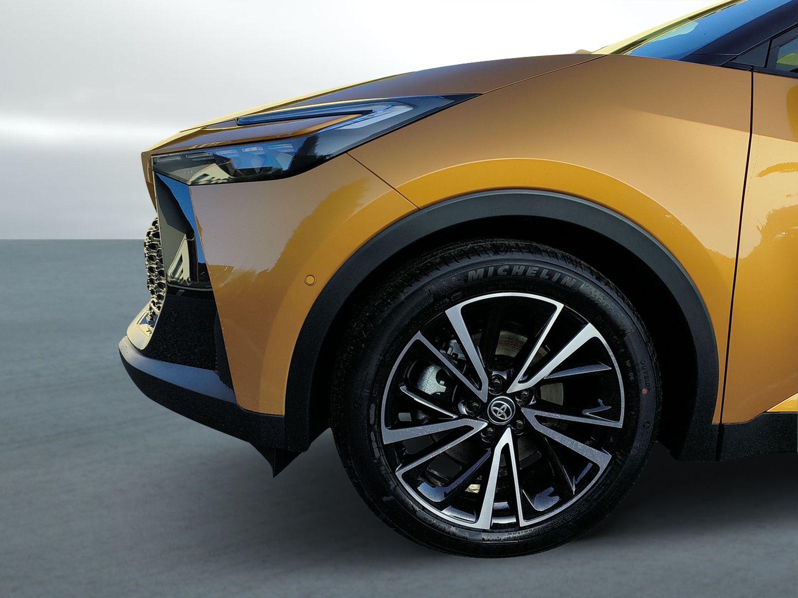TOYOTA C-HR 2.0 PHEV Style Premiere-image-4