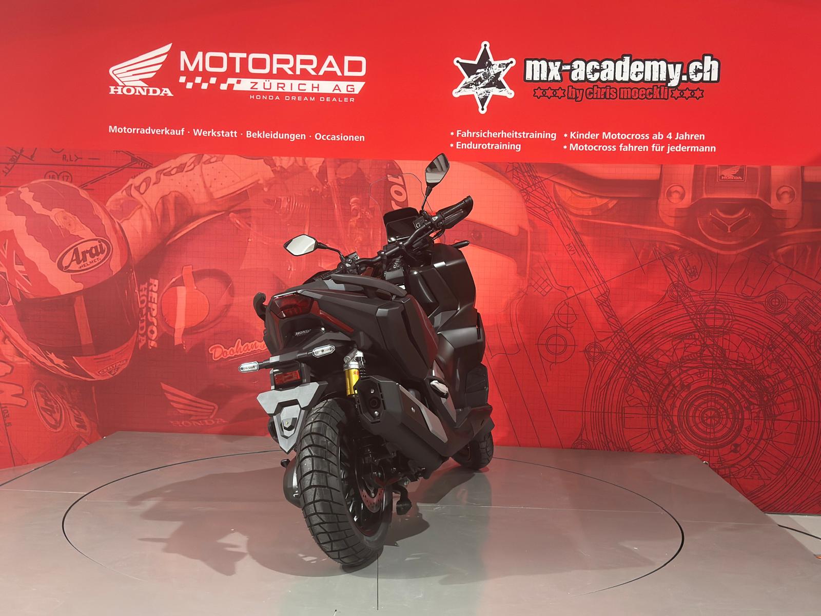 HONDA ADV 350 **Ruthenium Silver**Neufahrzeug-showroom-element-1