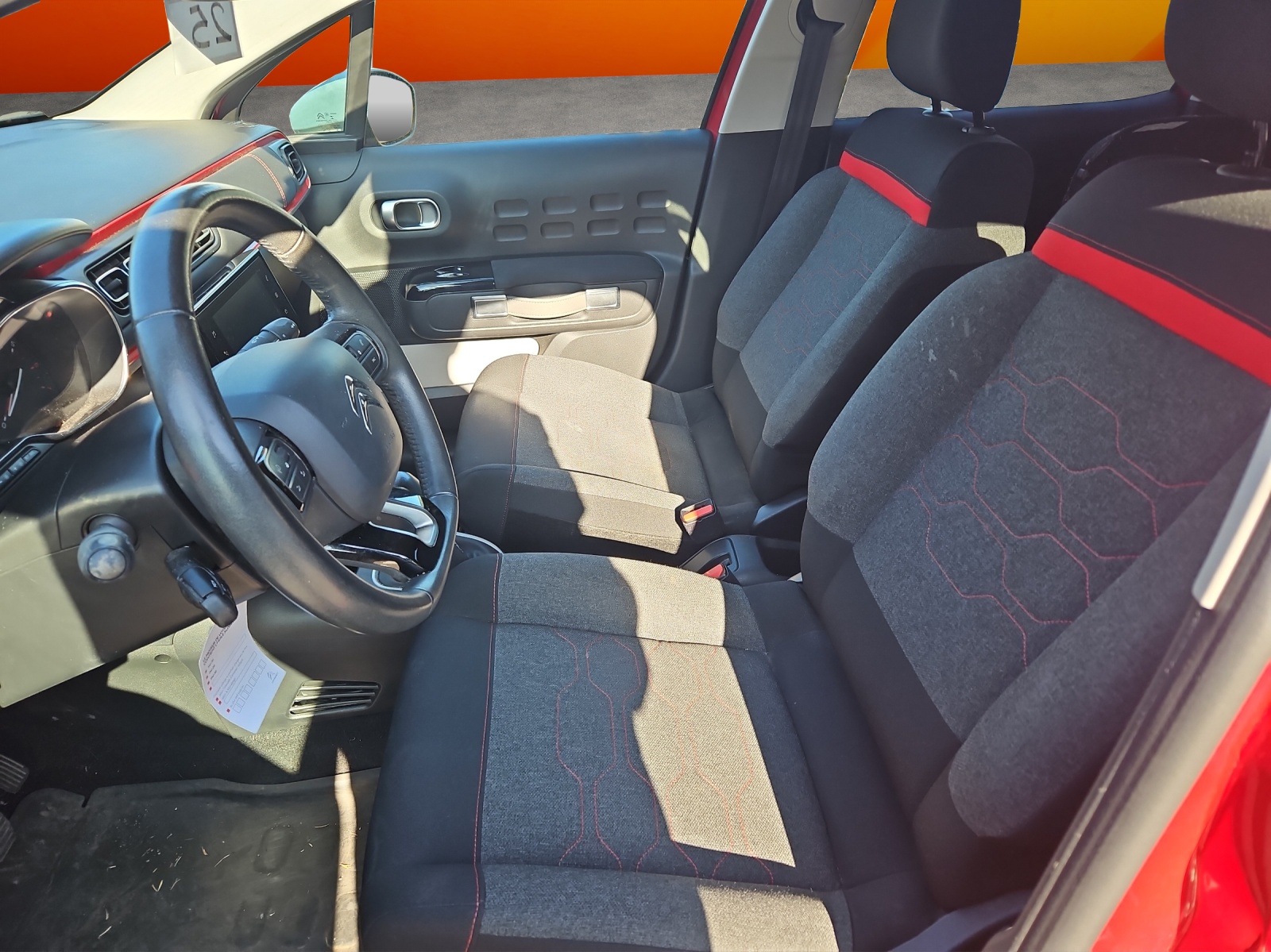 CITROEN C3 1.2i PureTech Shine-image-9