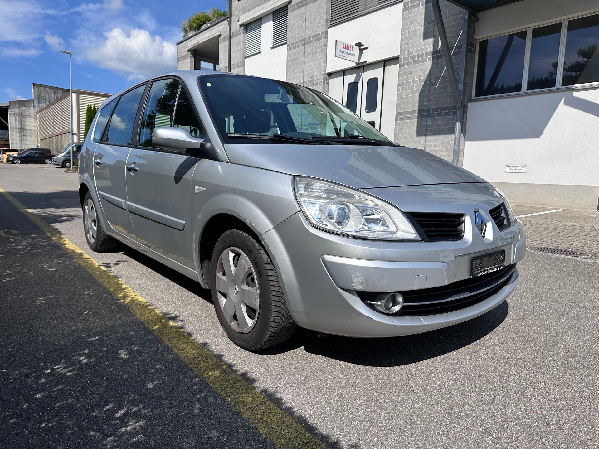 RENAULT MEGANE-image-1