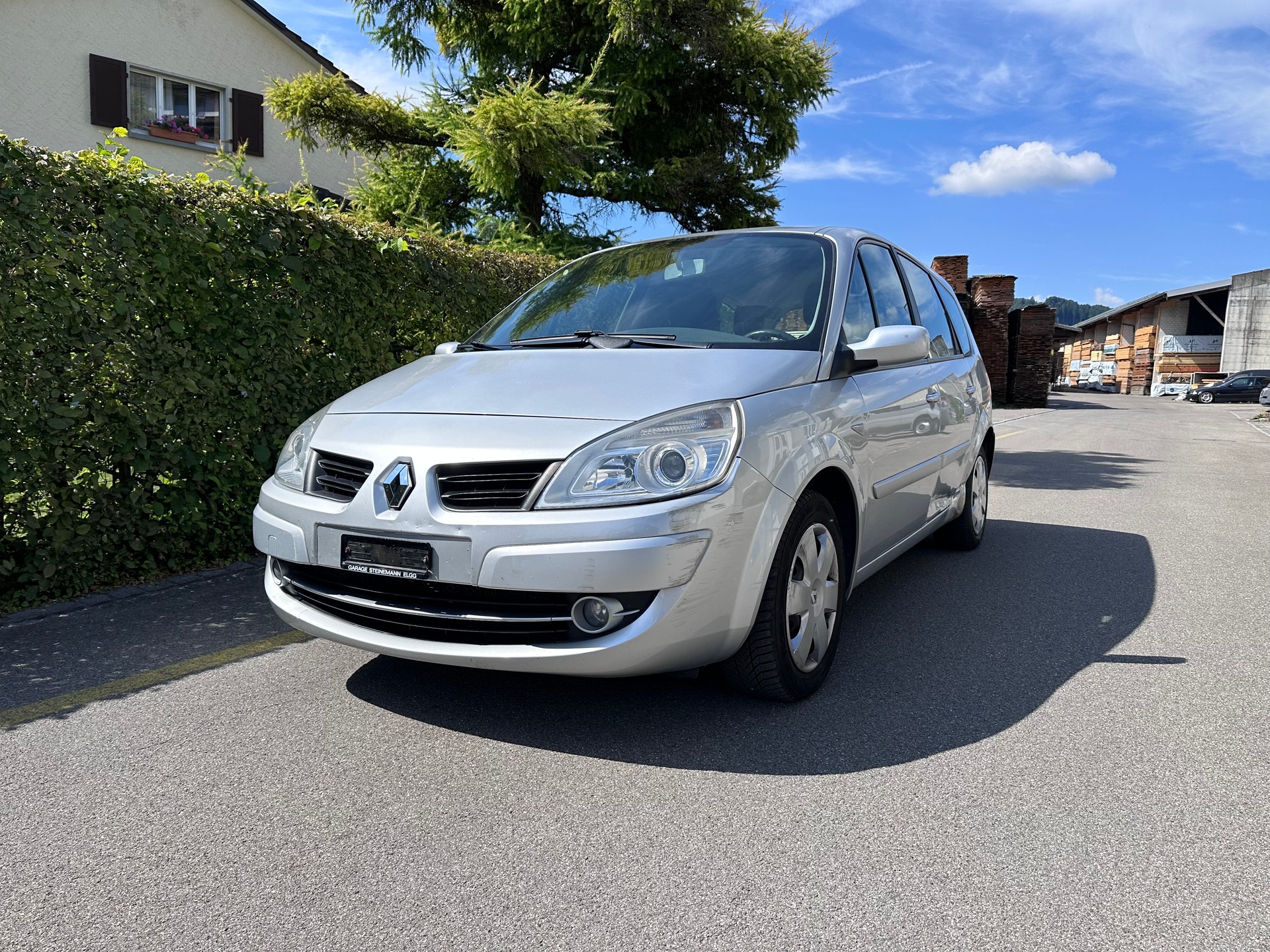 RENAULT MEGANE-image-0