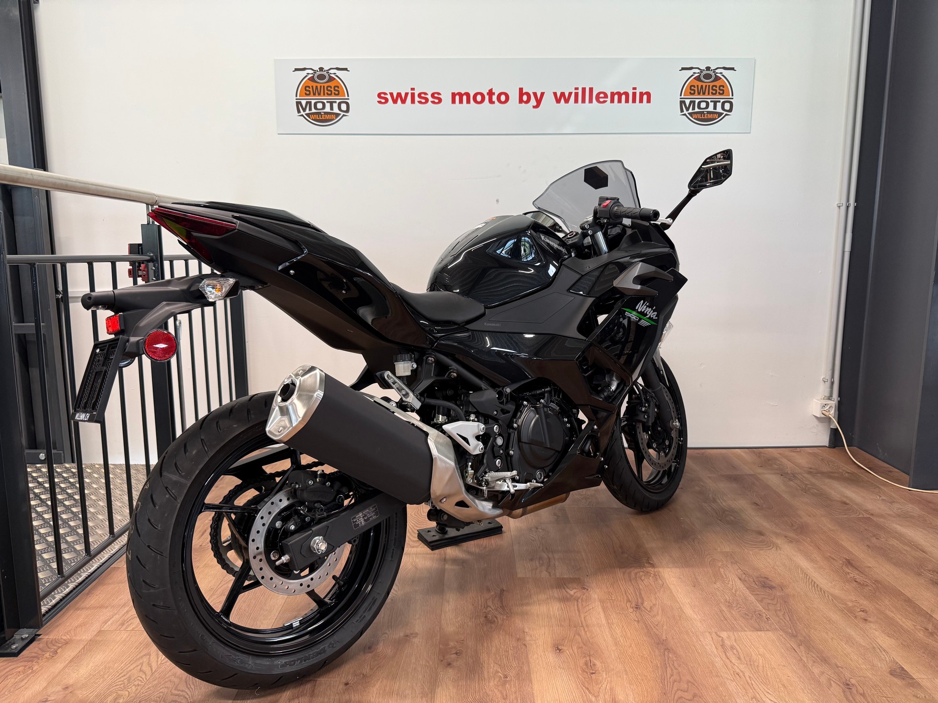 KAWASAKI Ninja 500 Sport-showroom-element-3