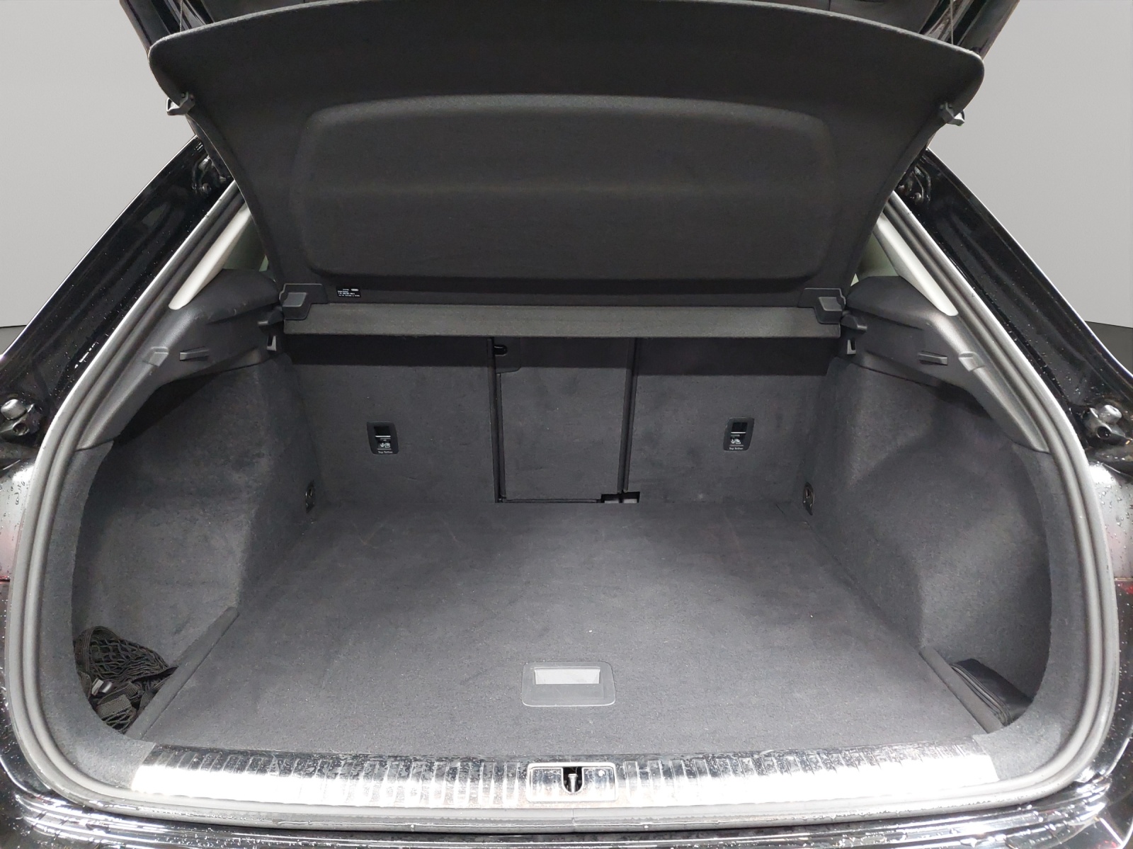 AUDI Q3 35 TDI S line quattro S-tronic-image-10