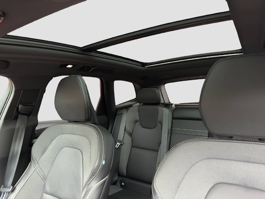 VOLVO XC60 2.0 T8 TE R-Design eAWD-image-9