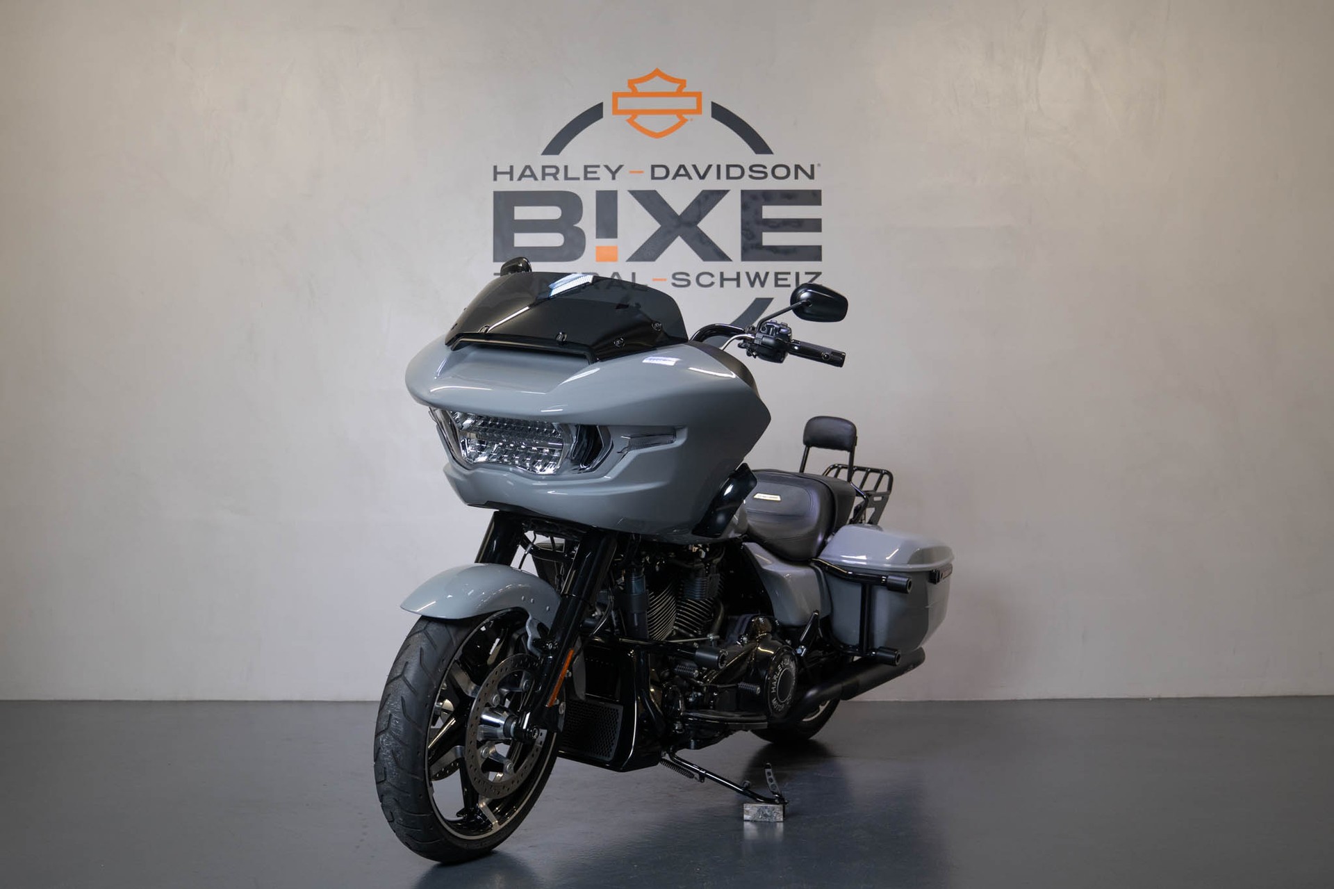 HARLEY-DAVIDSON FLTRX Road Glide 117-showroom-element-2