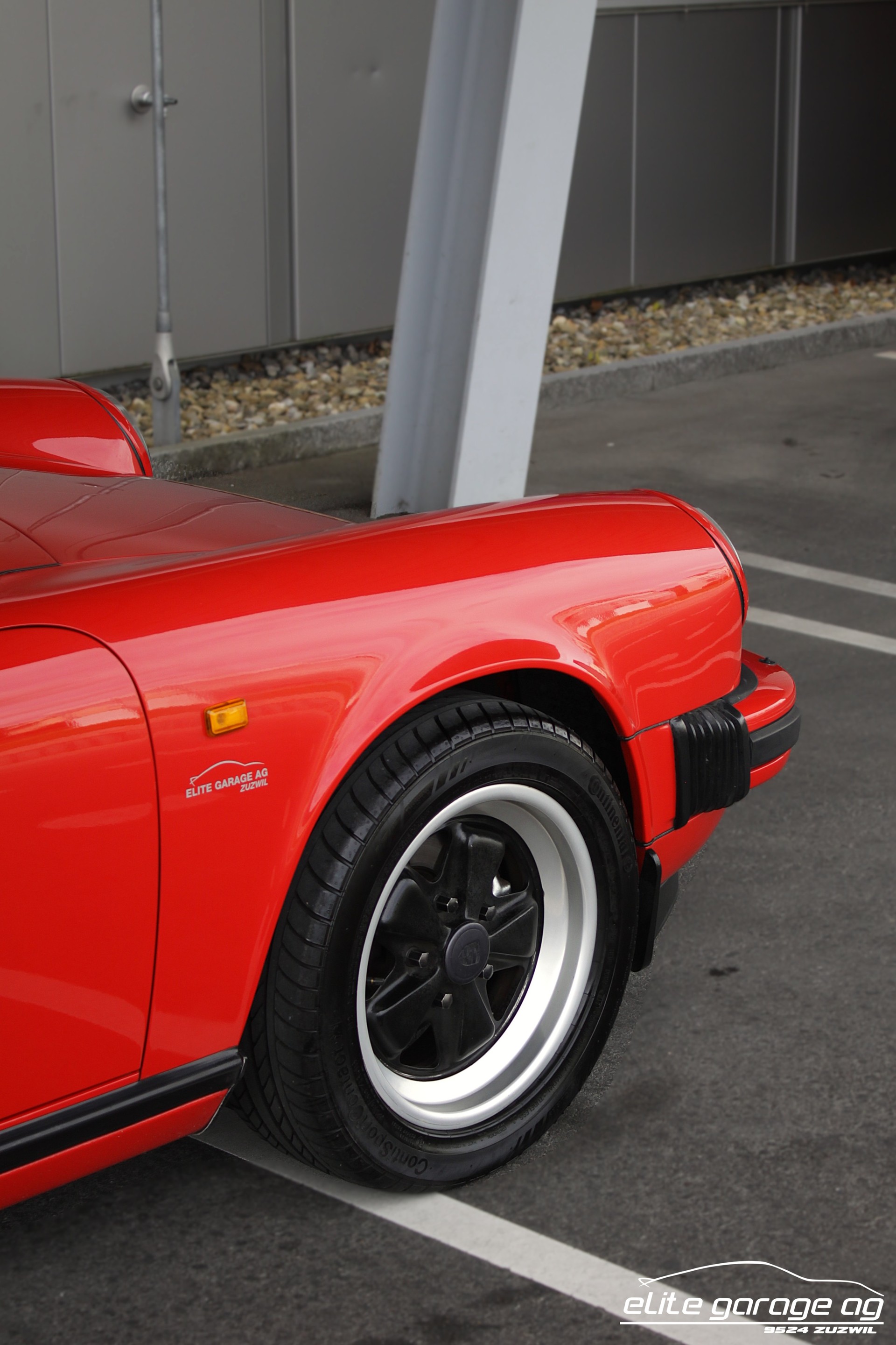 PORSCHE 911 Carrera Cabrio-image-10
